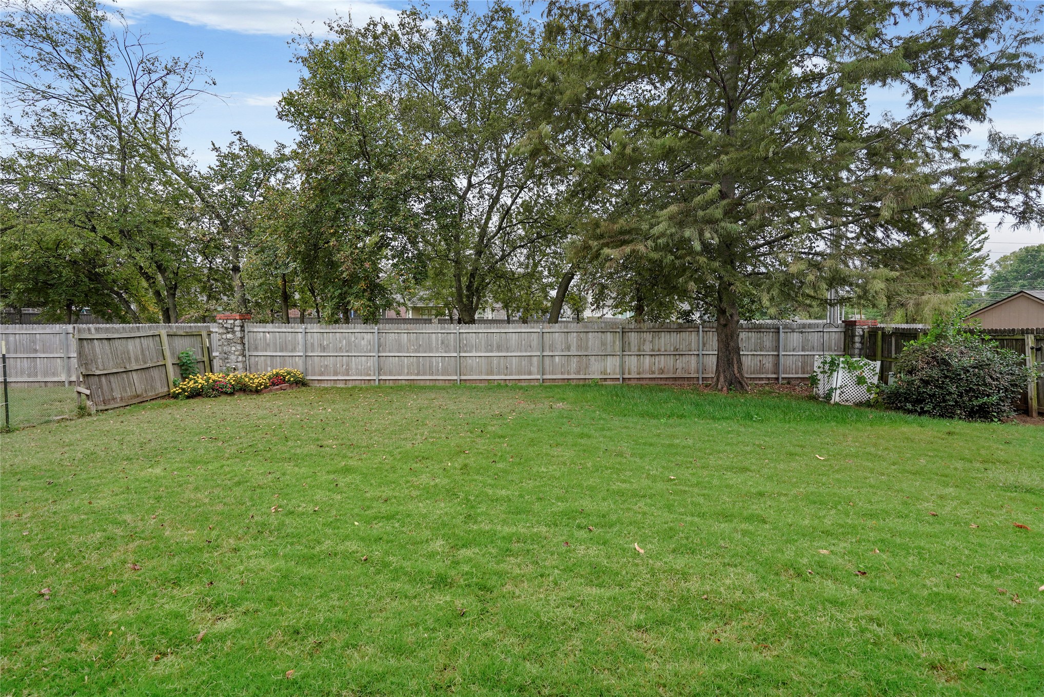 20230 E 50th Place Property Photo 32