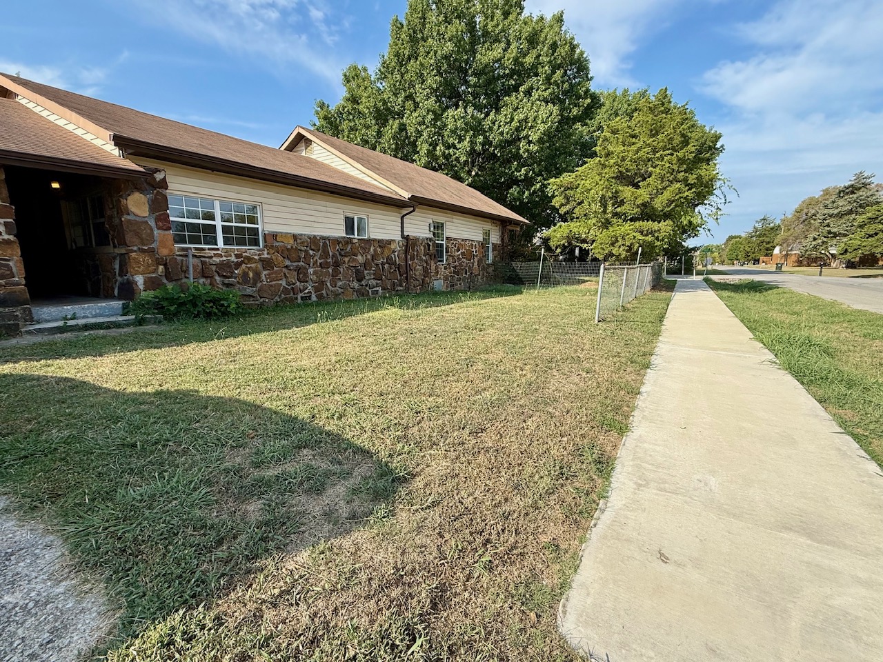 103 S Holly Street Property Photo 2