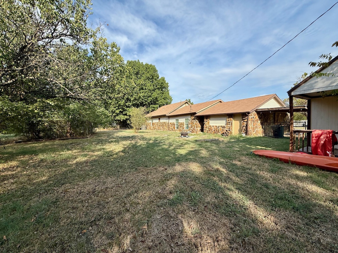 103 S Holly Street Property Photo 4