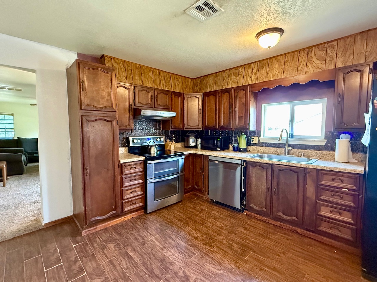 103 S Holly Street Property Photo 11
