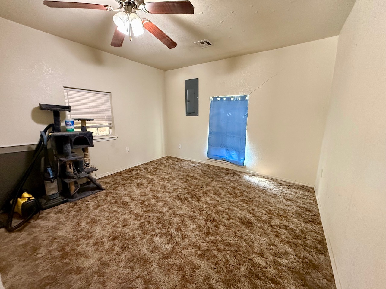 103 S Holly Street Property Photo 16