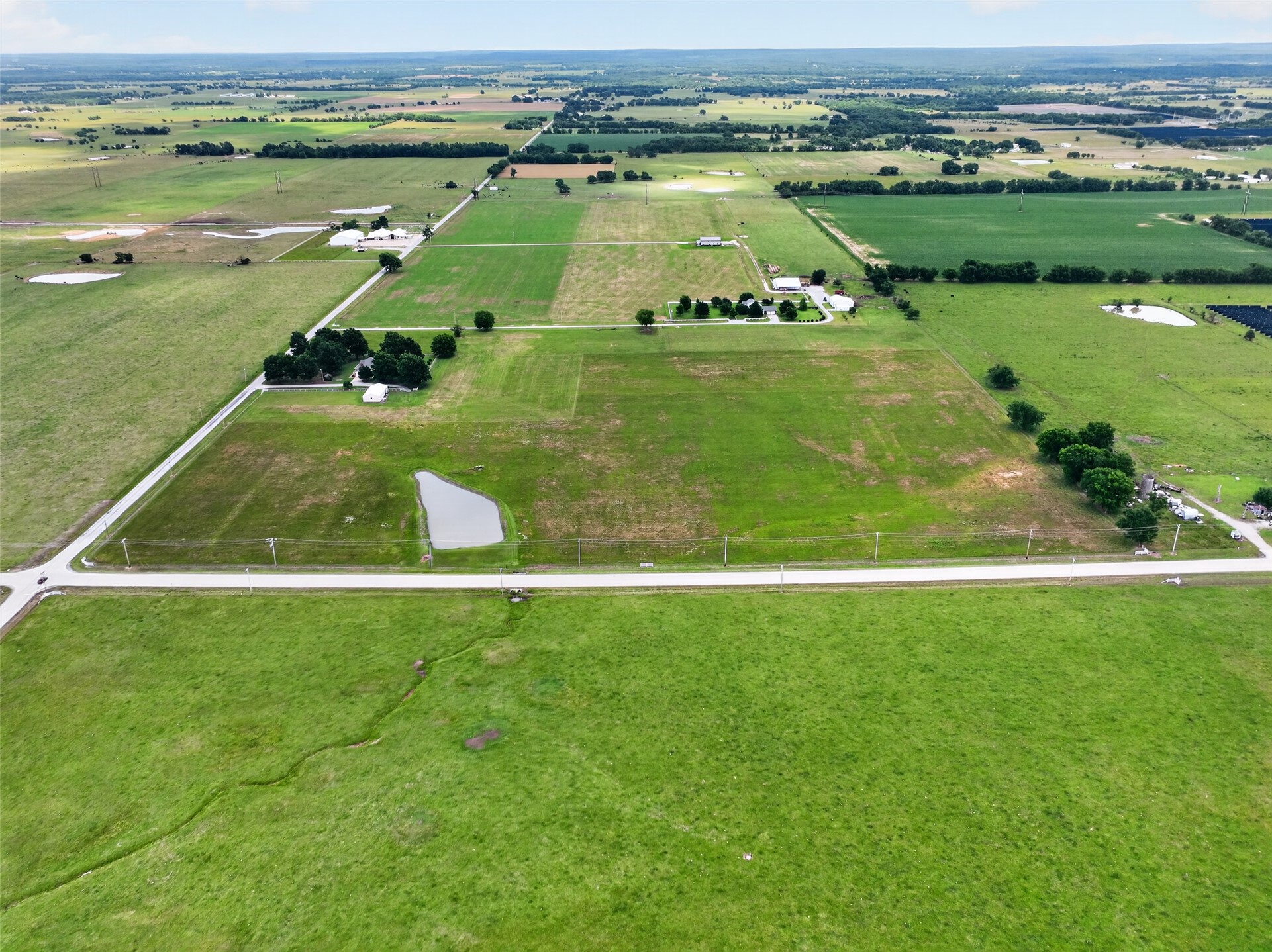 E 450 Road Property Photo 5