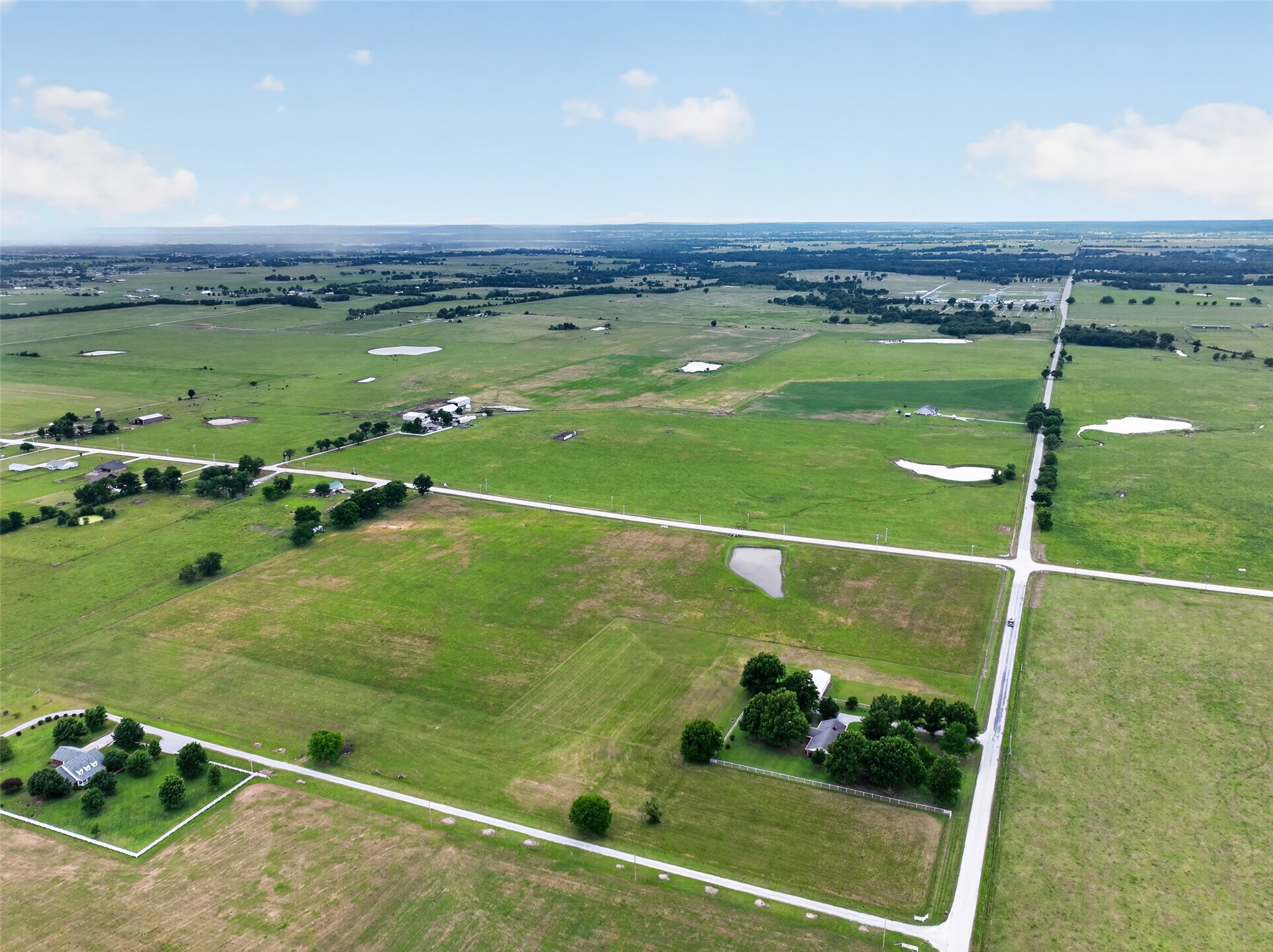 E 450 Road Property Photo 8