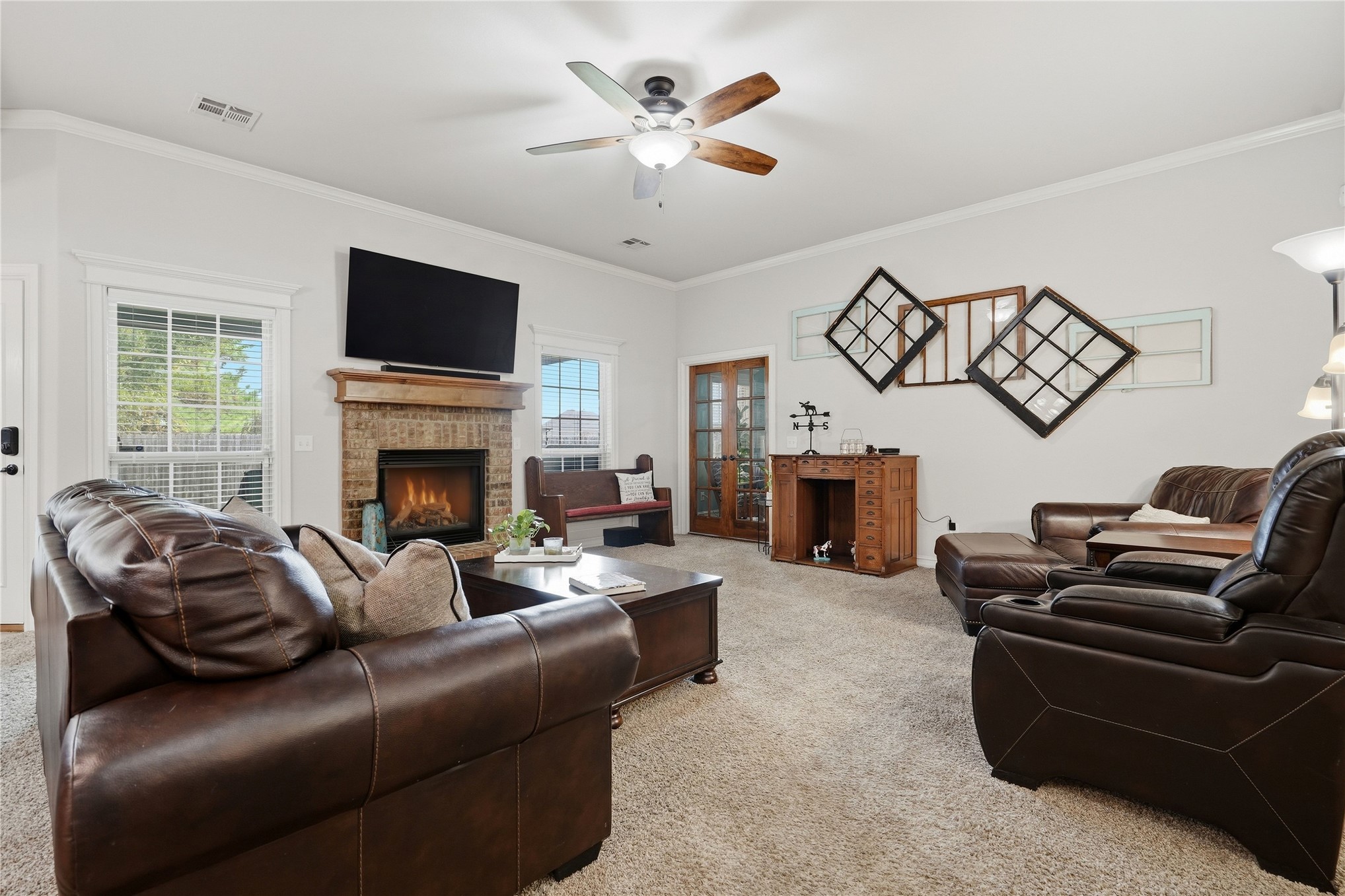 13419 S Poplar Street Property Photo 3
