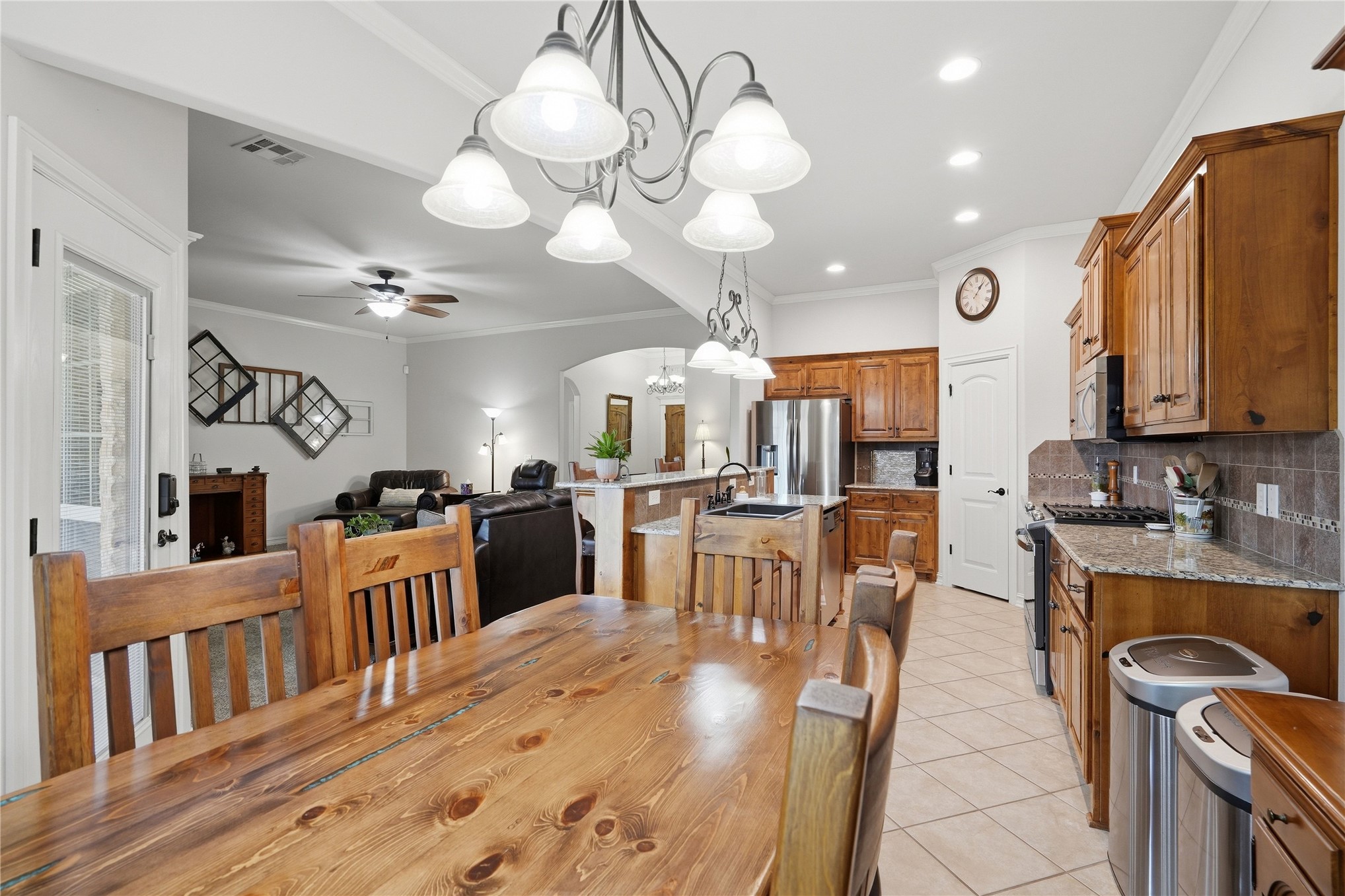 13419 S Poplar Street Property Photo 11