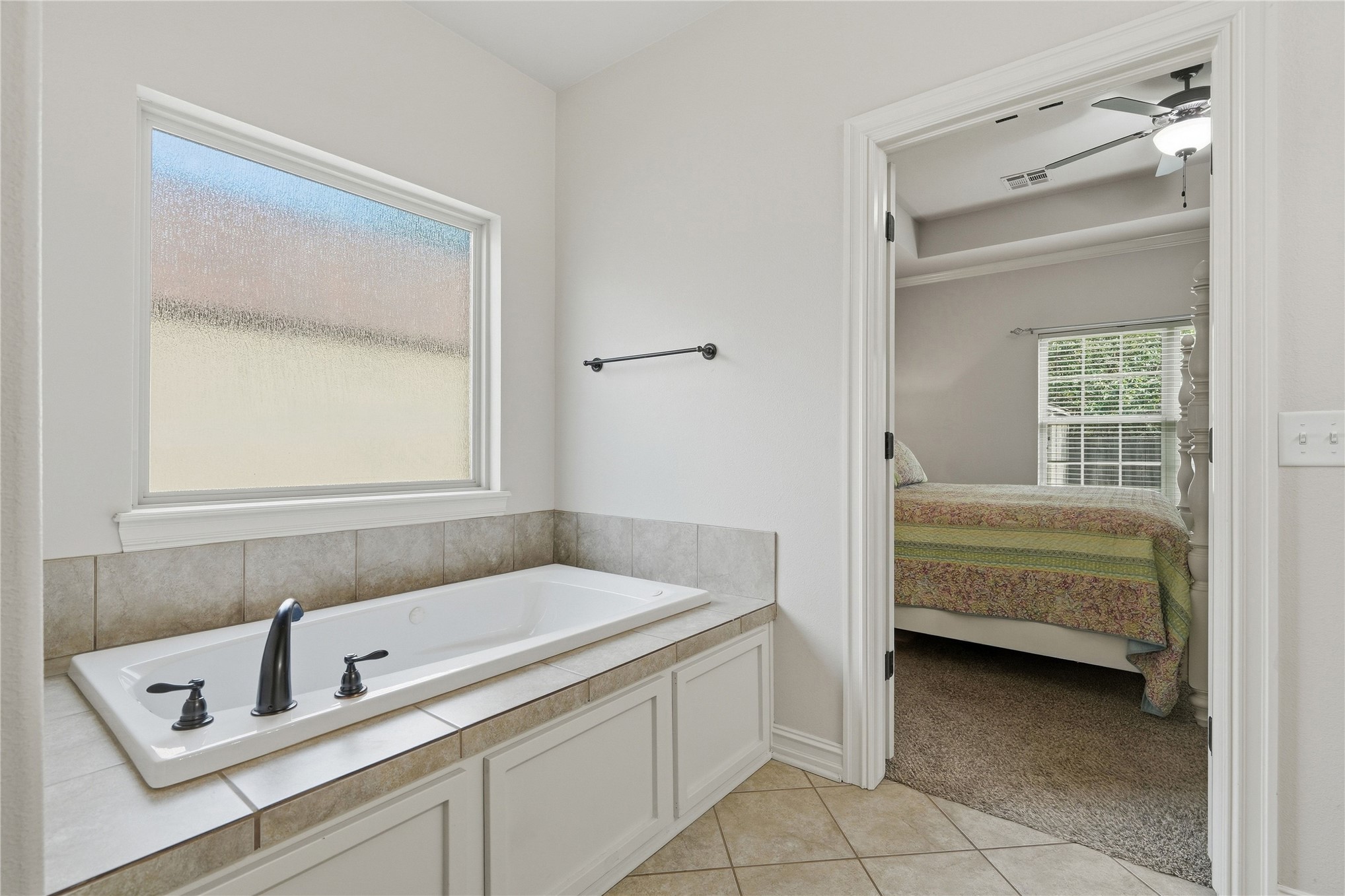 13419 S Poplar Street Property Photo 15