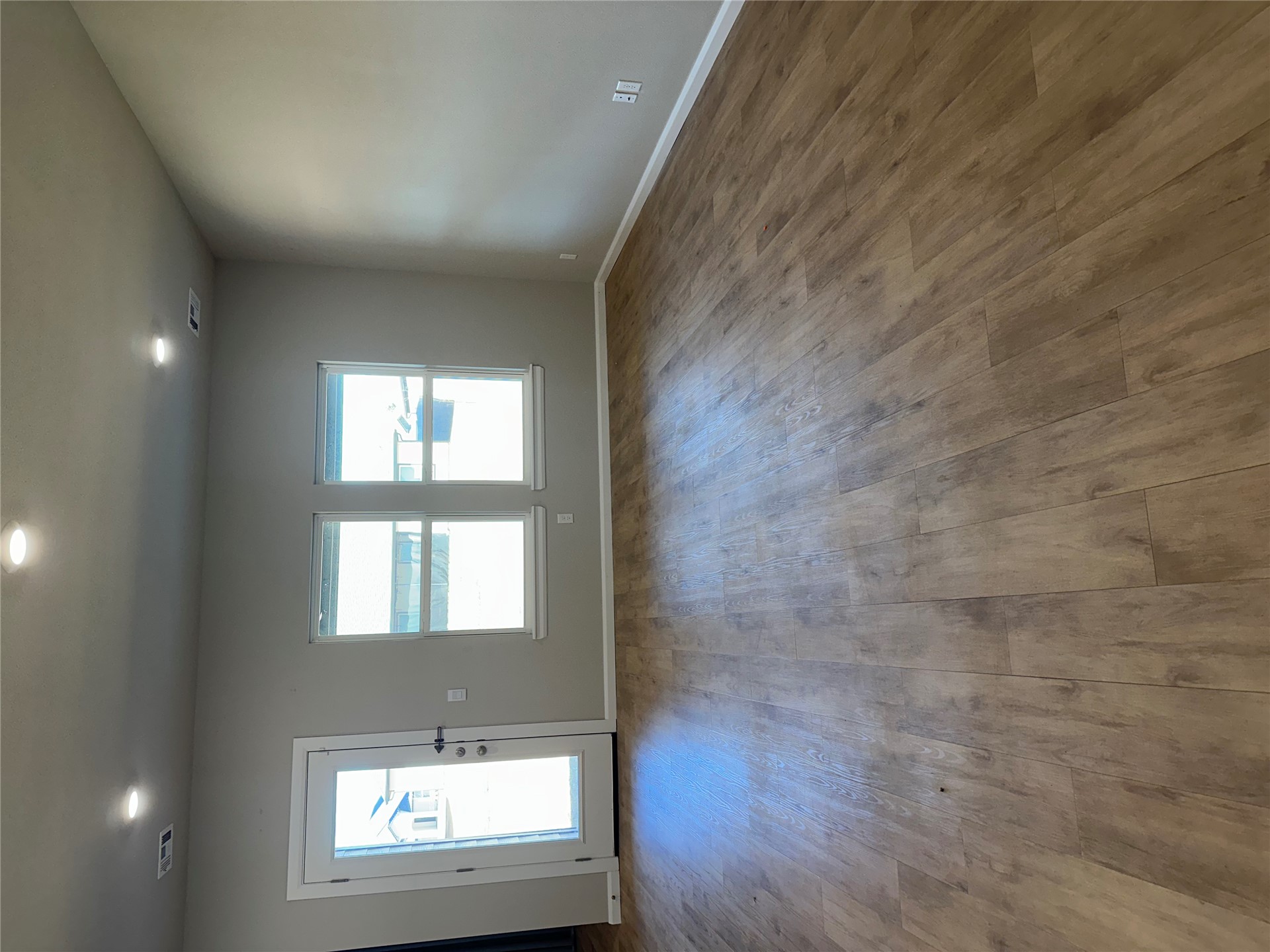 7416 N 155th Avenue E Property Photo 5