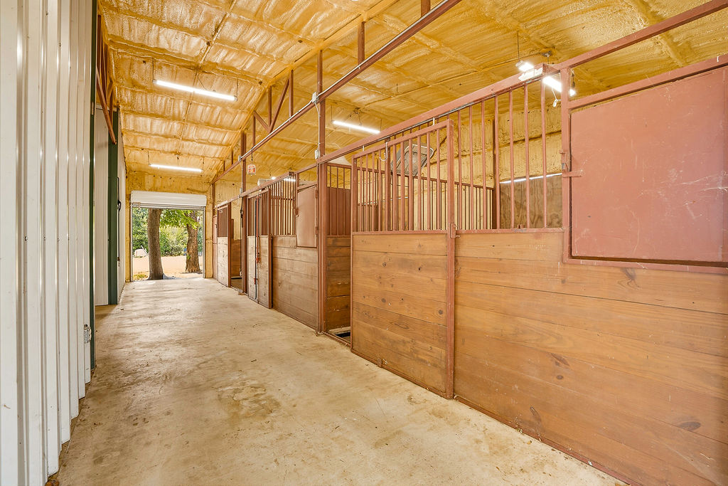 37969 County Road 1590 Property Photo 65