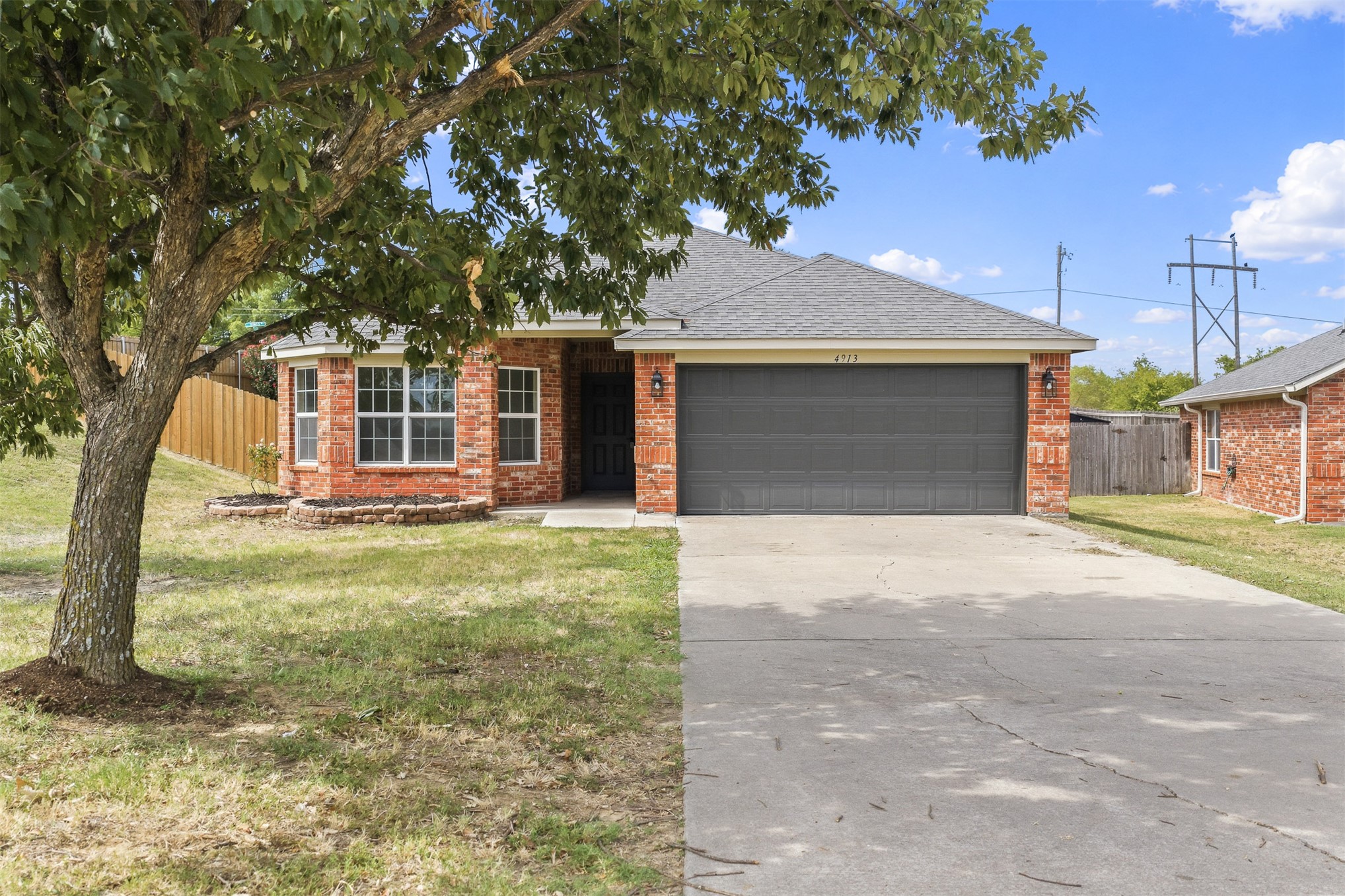 4913 Rock Creek Road Property Photo 1