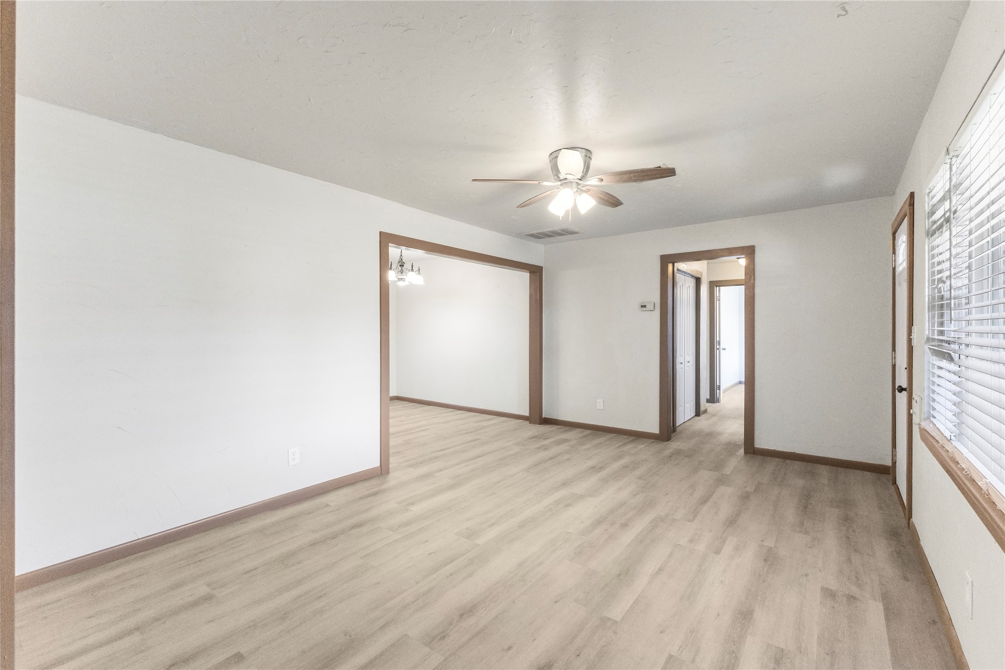 820 W 22nd Street Property Photo 6