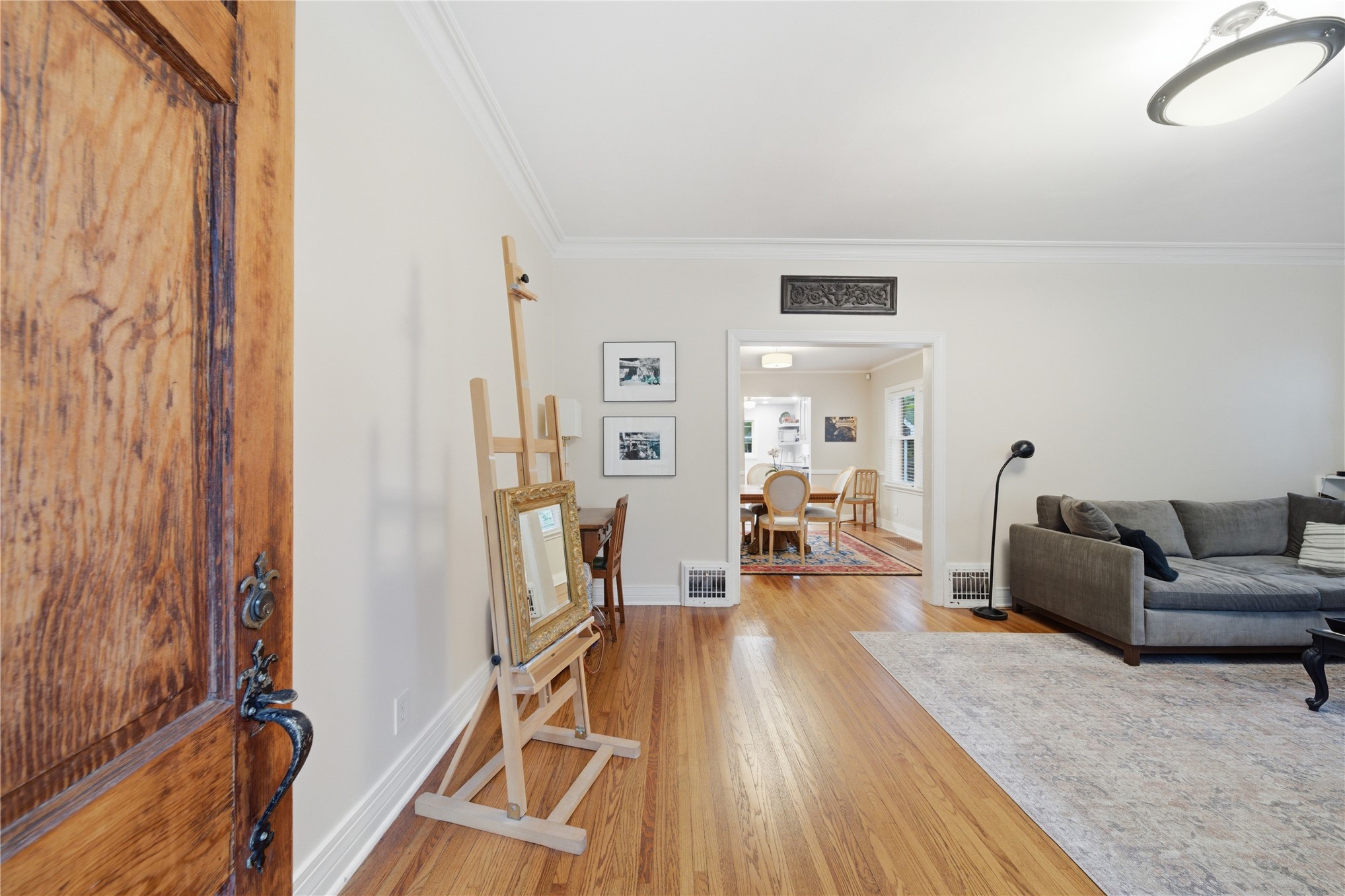 1740 S College Avenue Property Photo 9