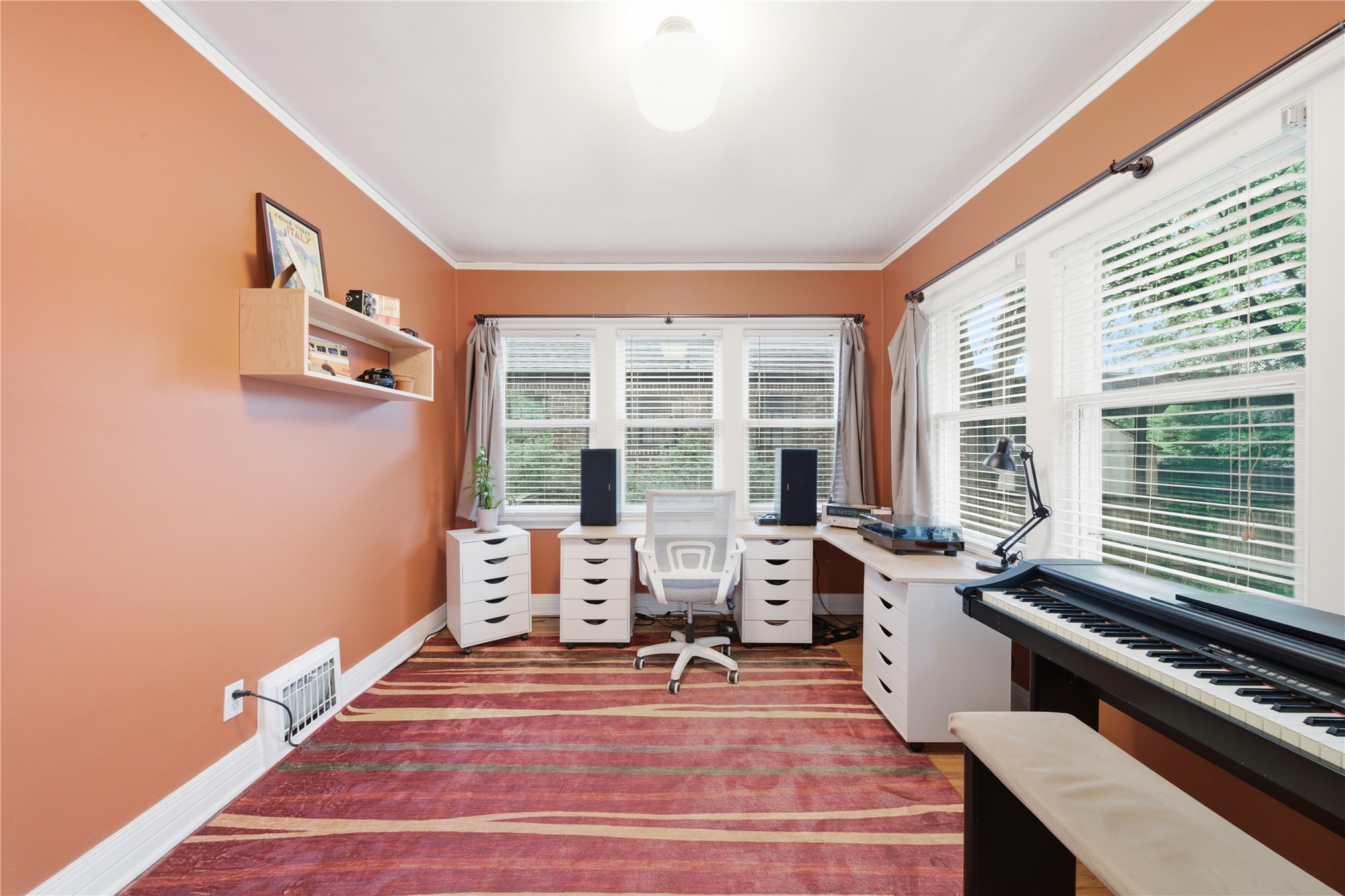 1740 S College Avenue Property Photo 25