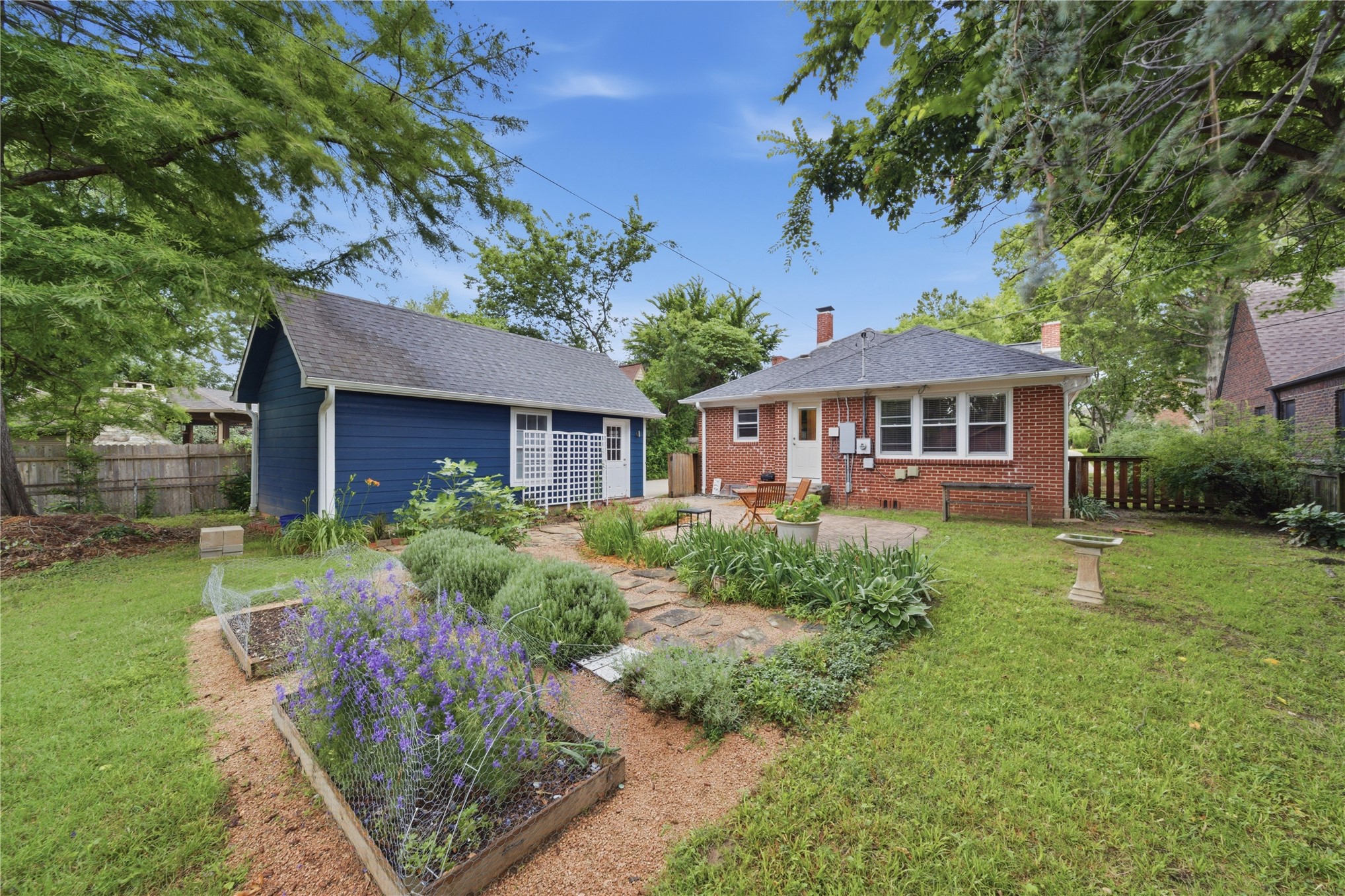 1740 S College Avenue Property Photo 34