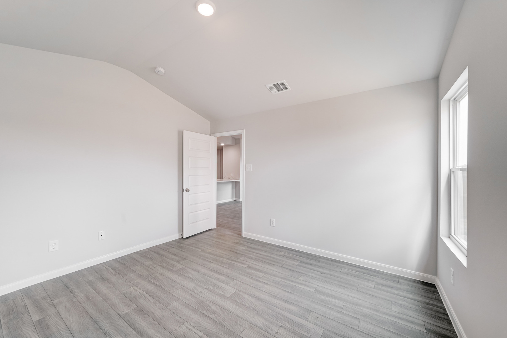 1194 Bull Rush Circle Property Photo 11