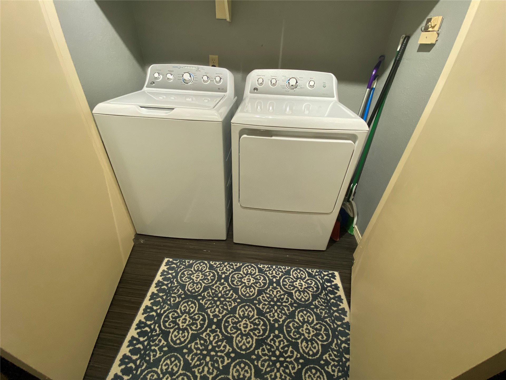 9106 S Urbana Avenue 10c Property Photo 27