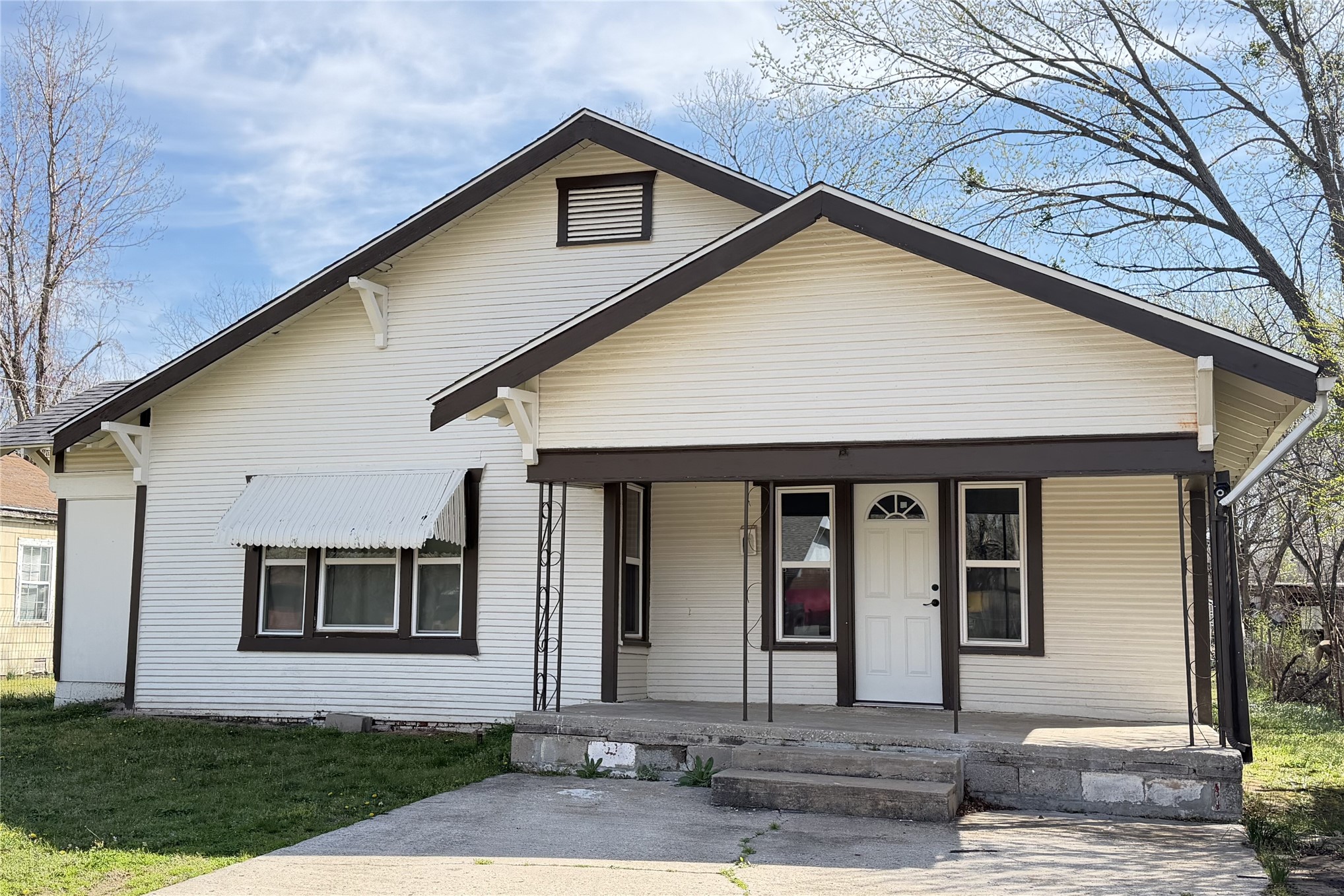 811 S Taft Avenue Property Photo 1