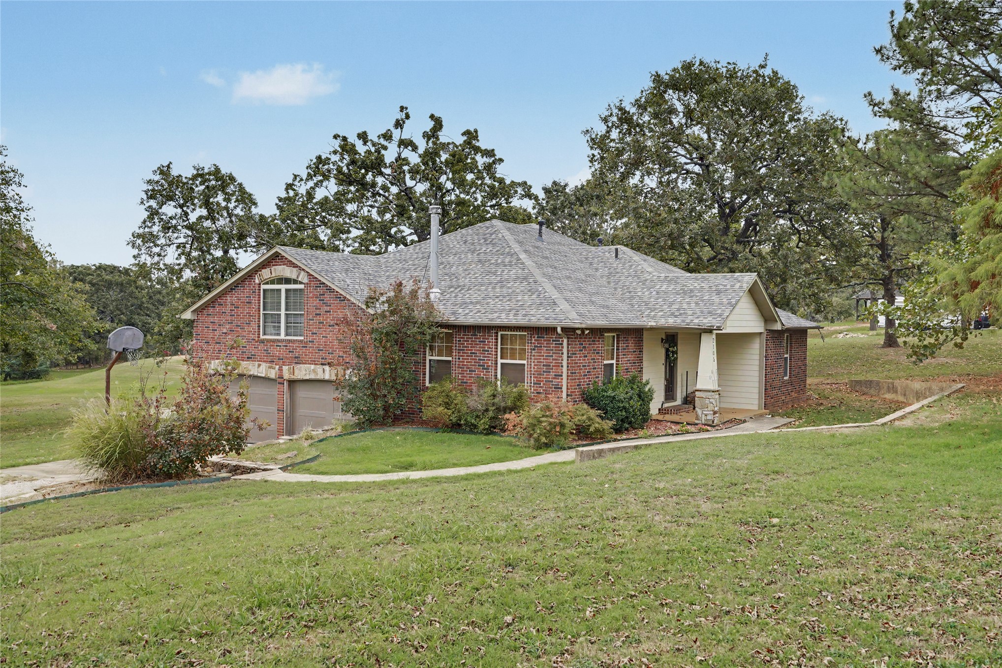 2105 S 280th East Avenue Property Photo 4