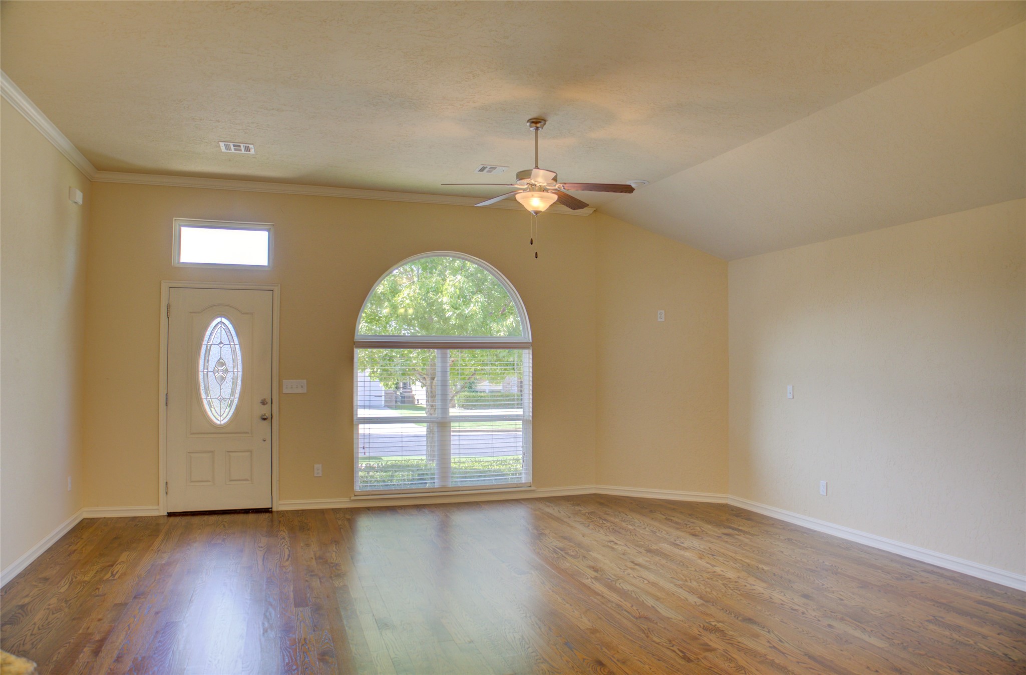 10715 Masters Circle Property Photo 3