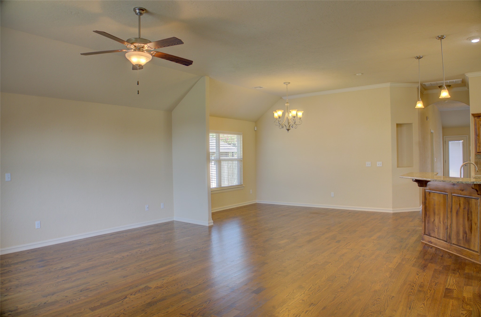 10715 Masters Circle Property Photo 5