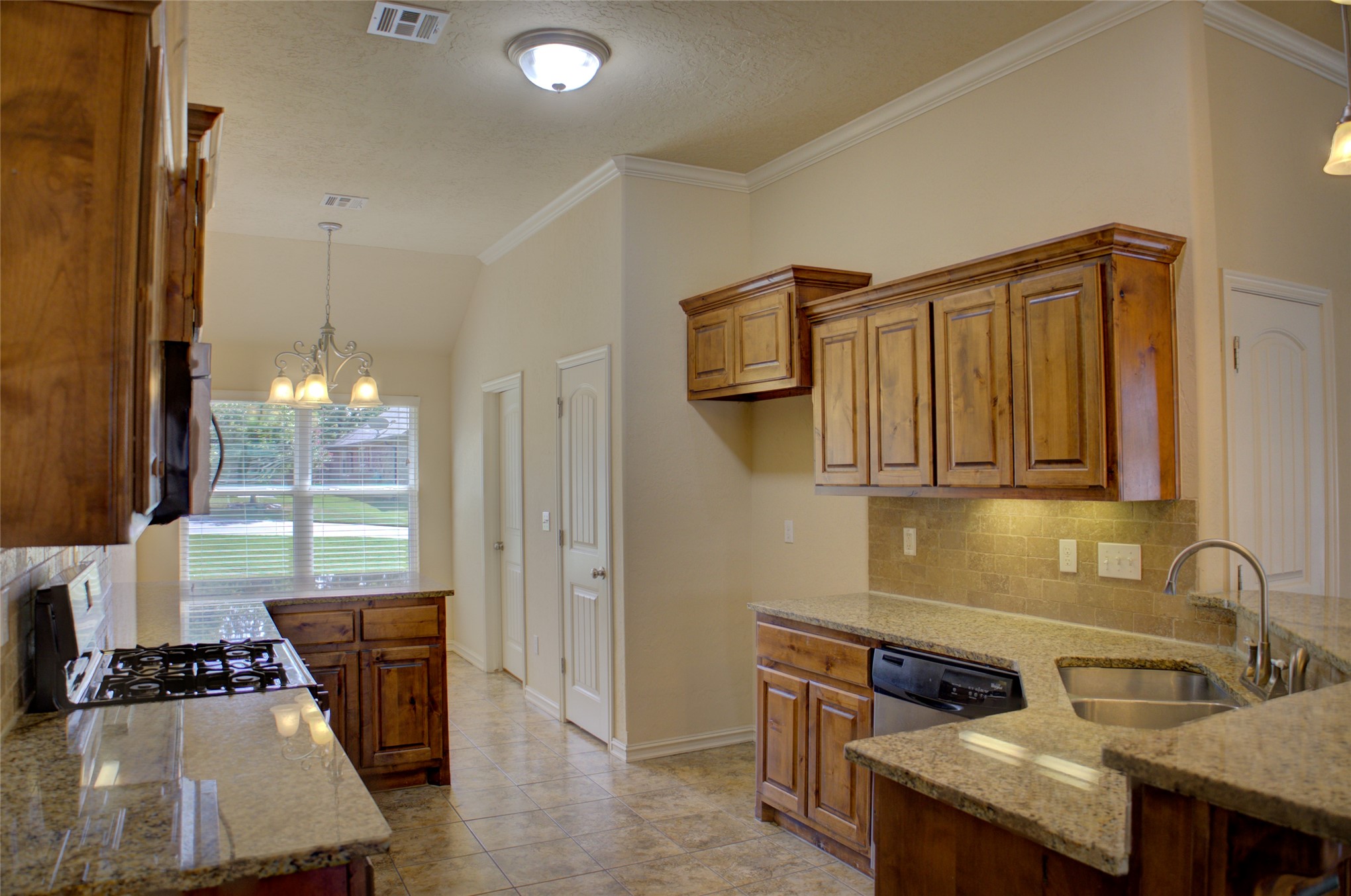 10715 Masters Circle Property Photo 13