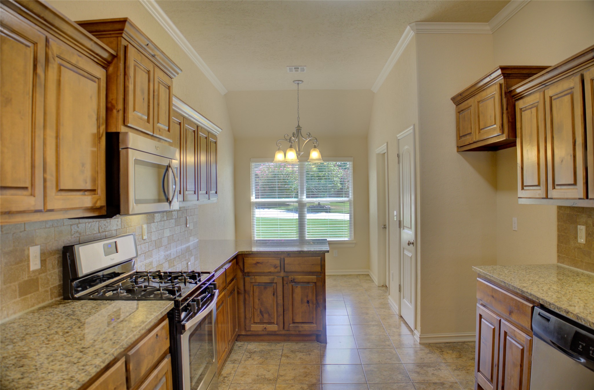 10715 Masters Circle Property Photo 14