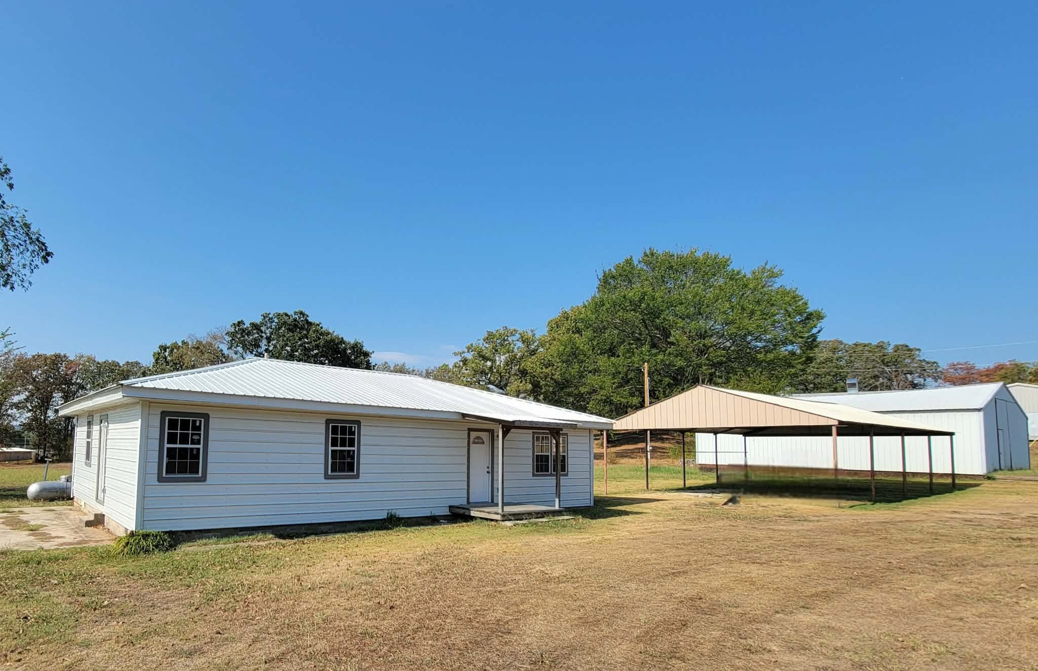 3540 E Cherokee Avenue Property Photo 1