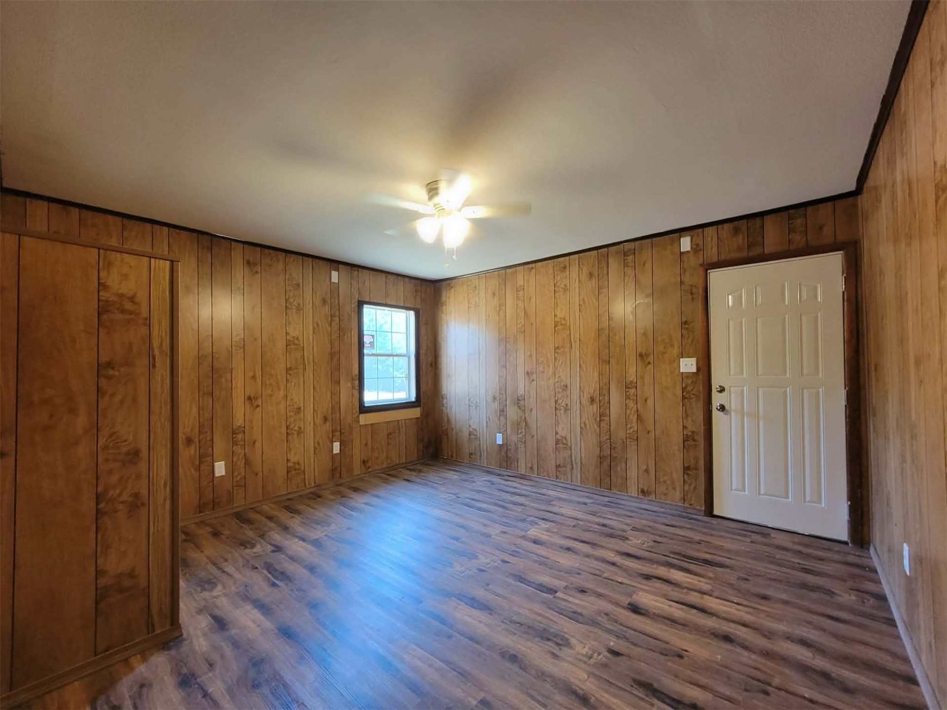 3540 E Cherokee Avenue Property Photo 8