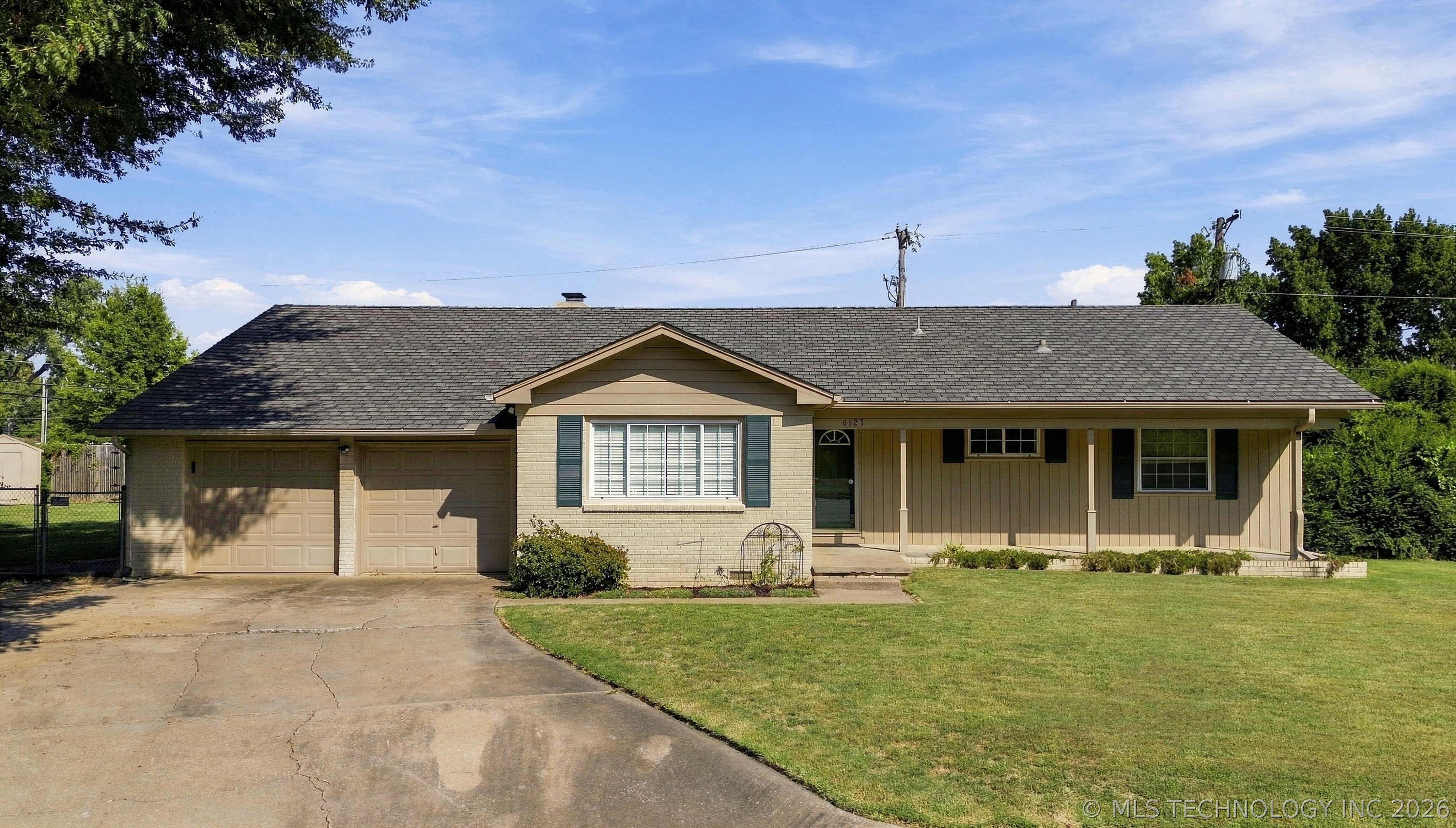 6127 S Victor Avenue Property Photo 1
