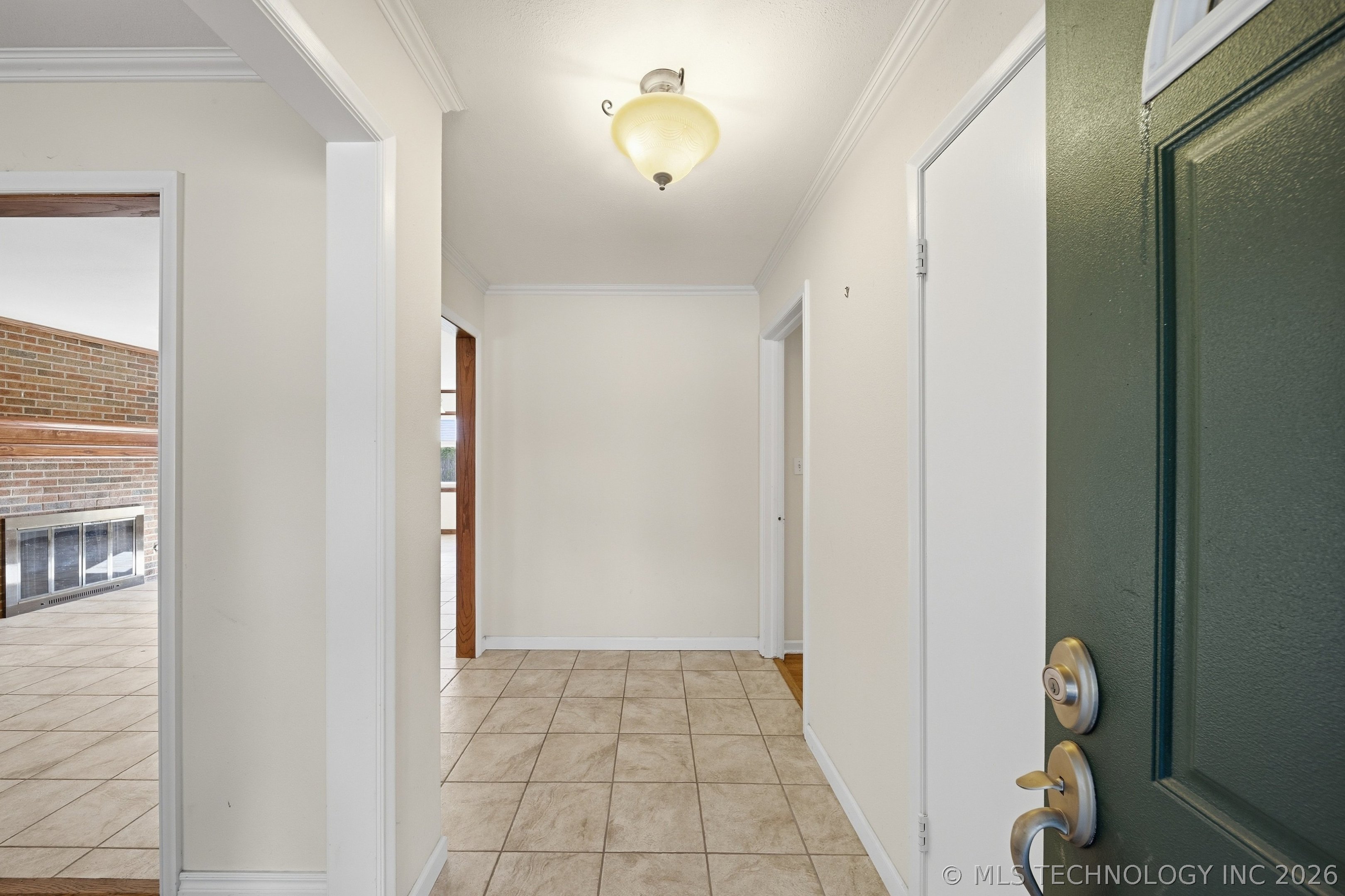 6127 S Victor Avenue Property Photo 8