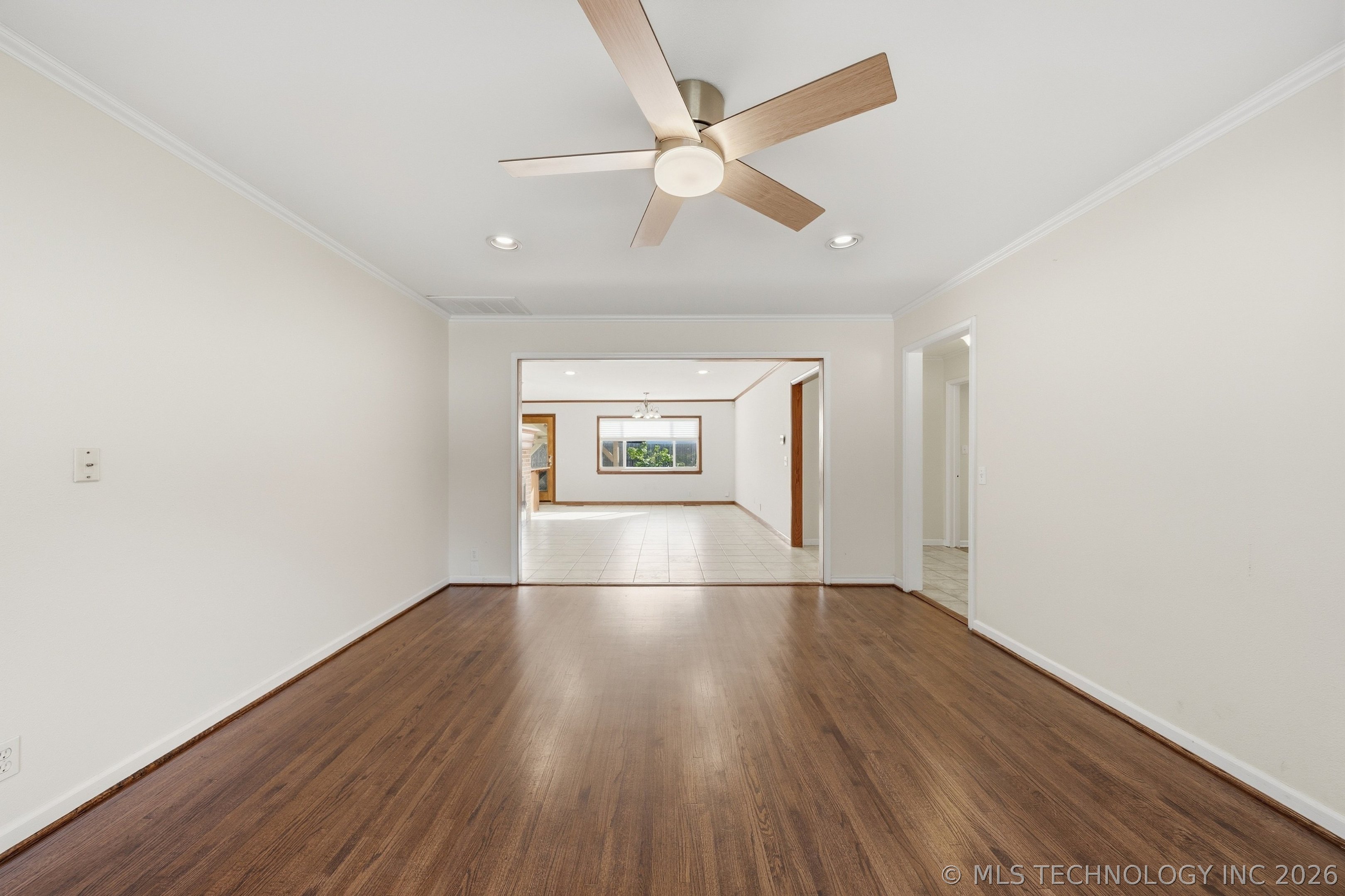 6127 S Victor Avenue Property Photo 10