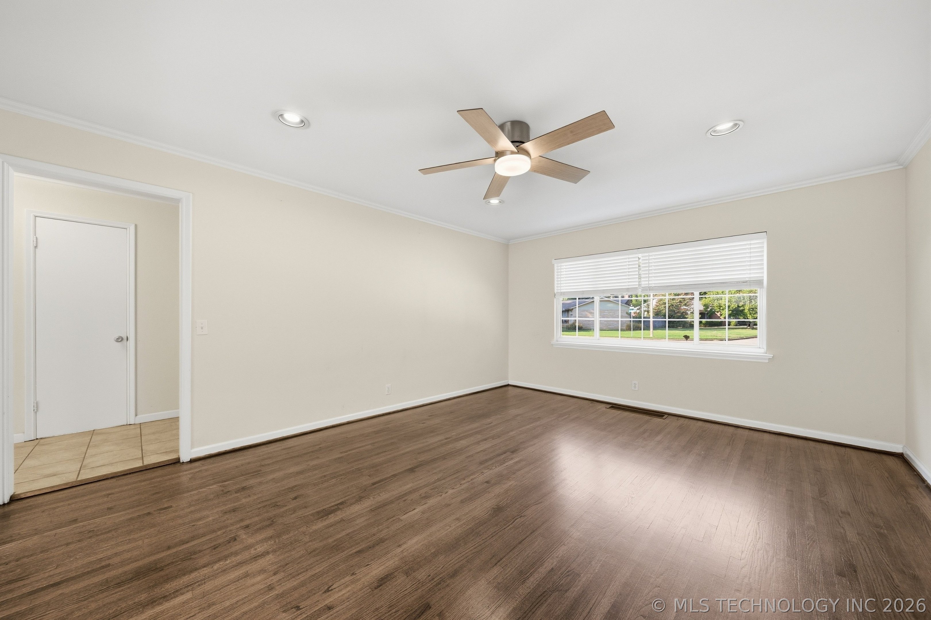 6127 S Victor Avenue Property Photo 12
