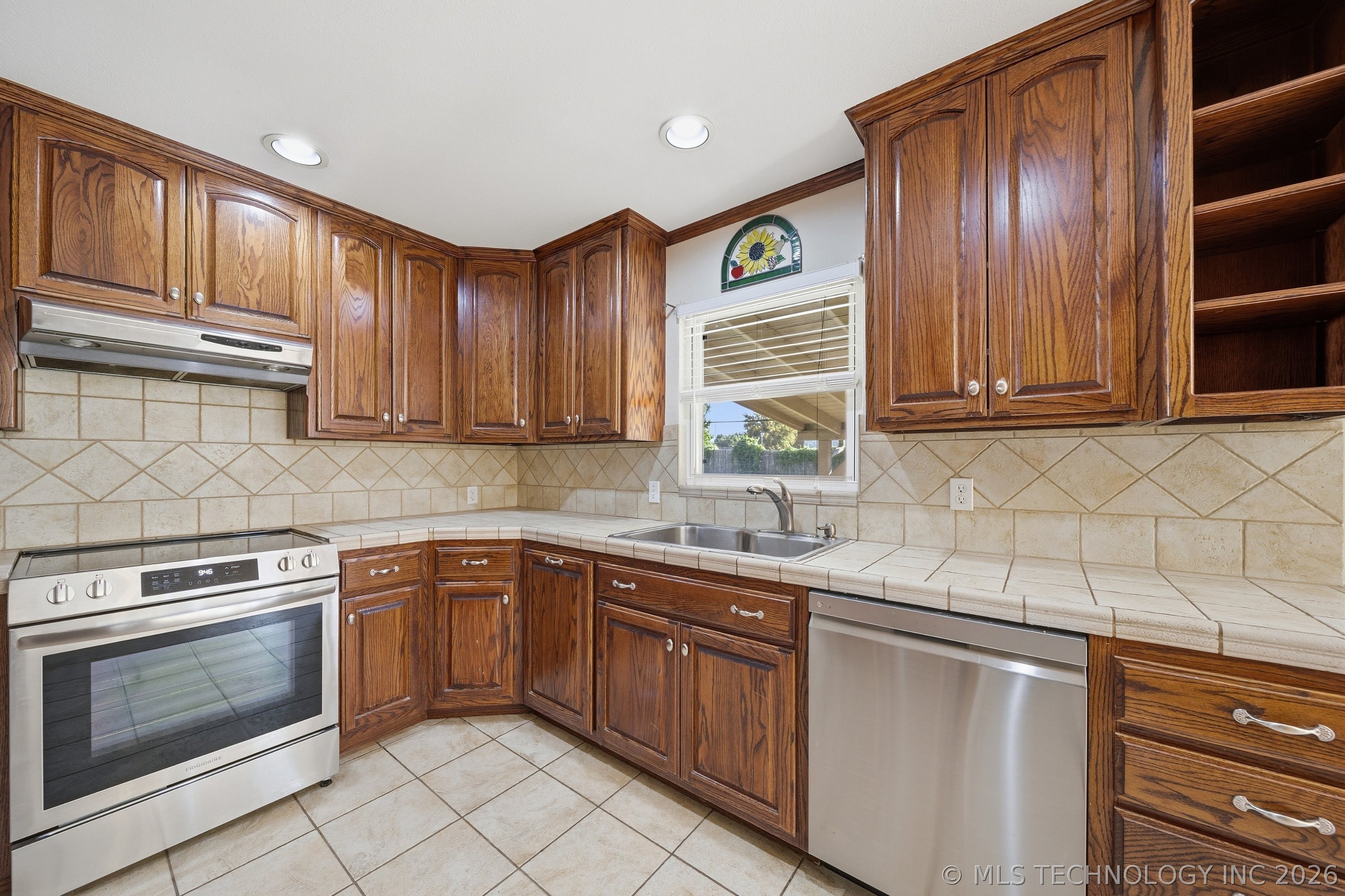6127 S Victor Avenue Property Photo 21