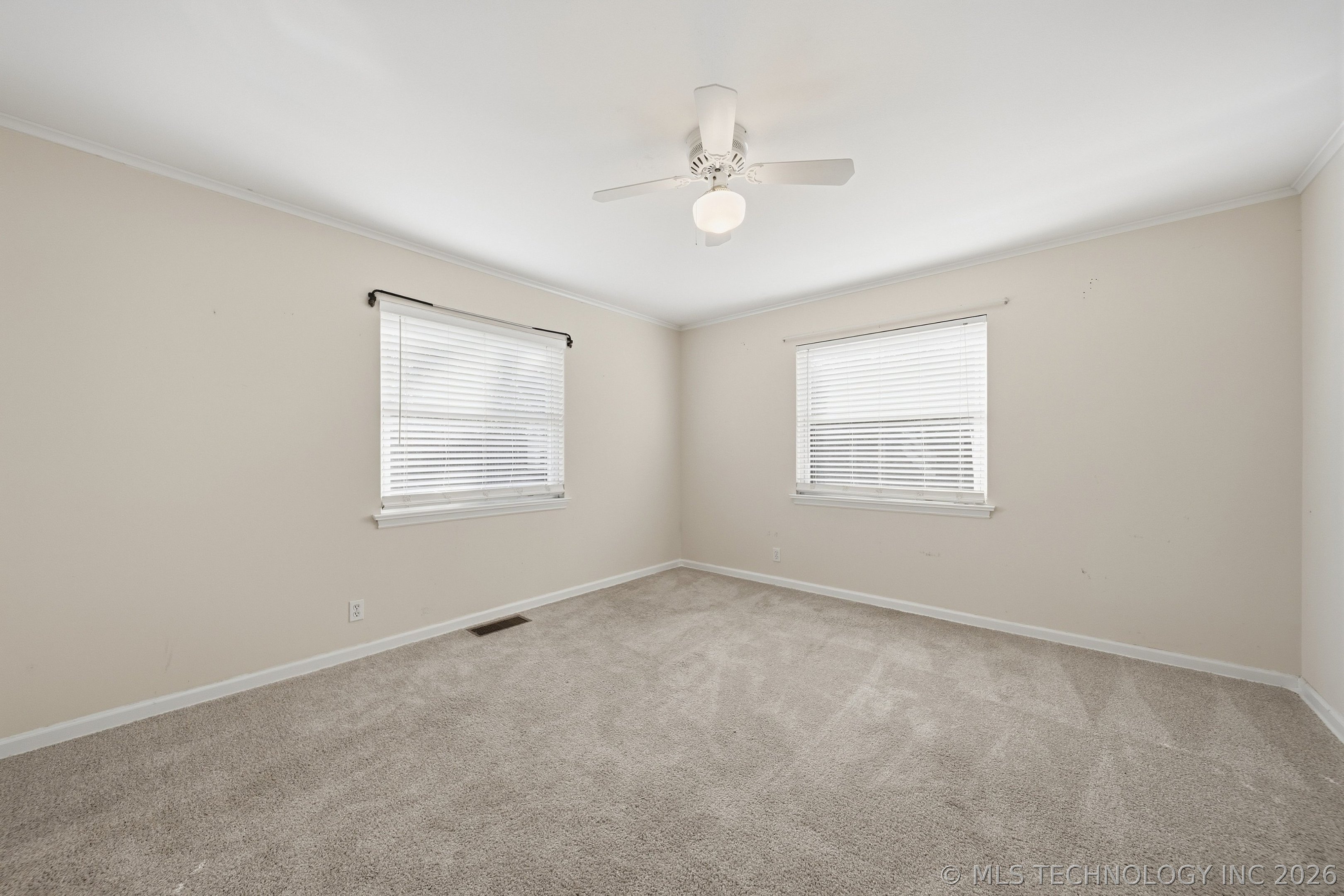 6127 S Victor Avenue Property Photo 22