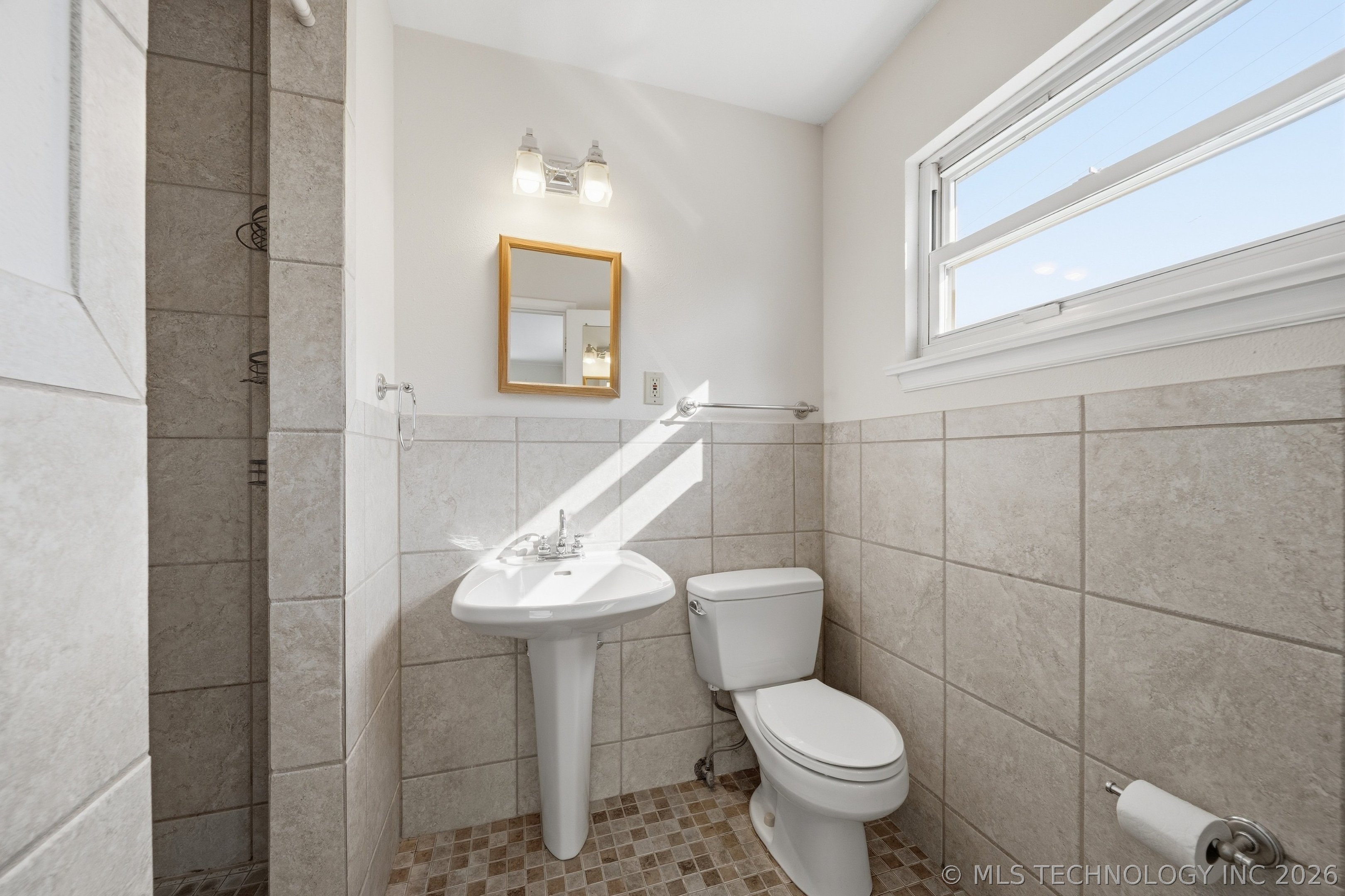 6127 S Victor Avenue Property Photo 26