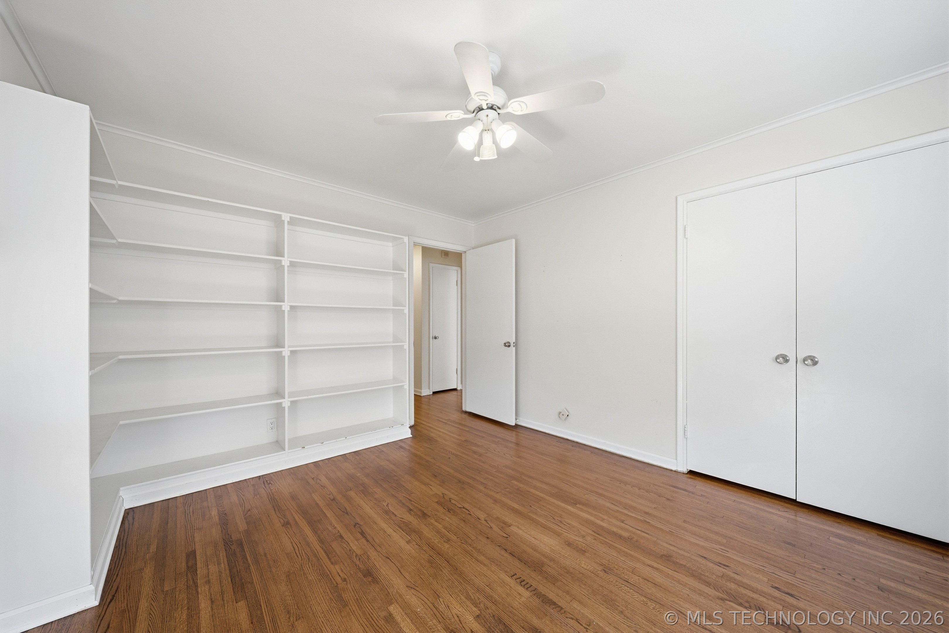 6127 S Victor Avenue Property Photo 28