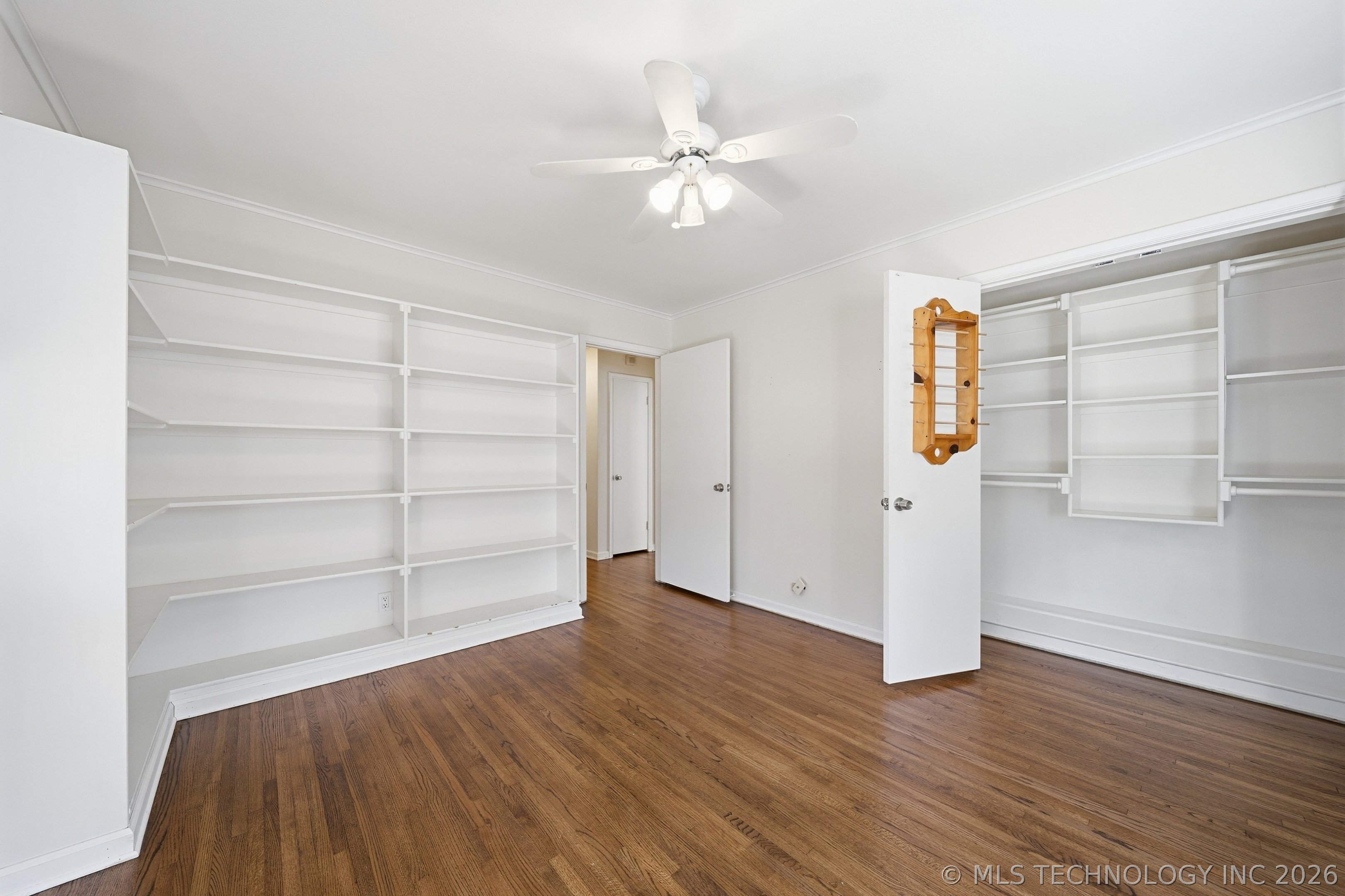 6127 S Victor Avenue Property Photo 29