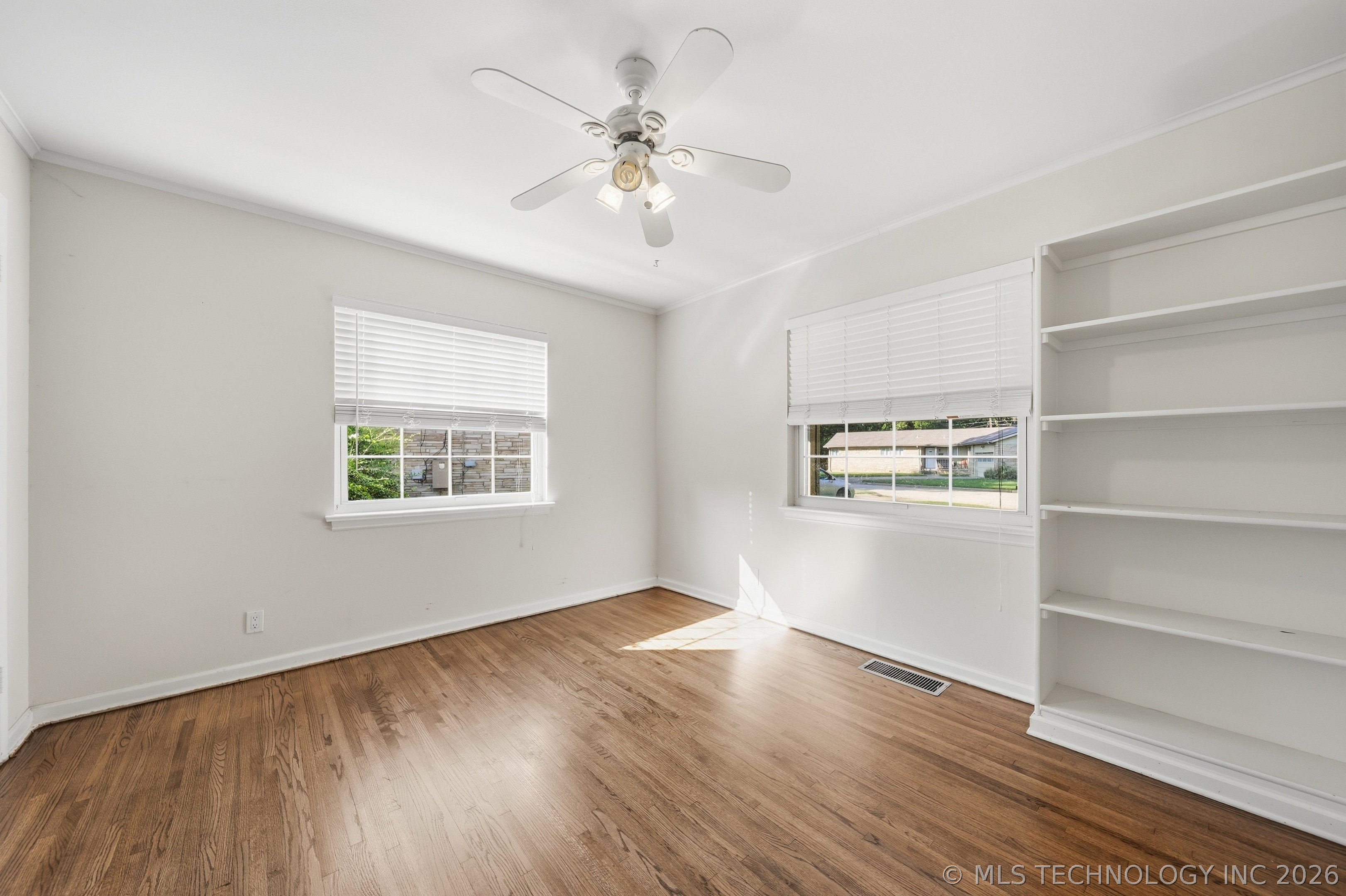 6127 S Victor Avenue Property Photo 30