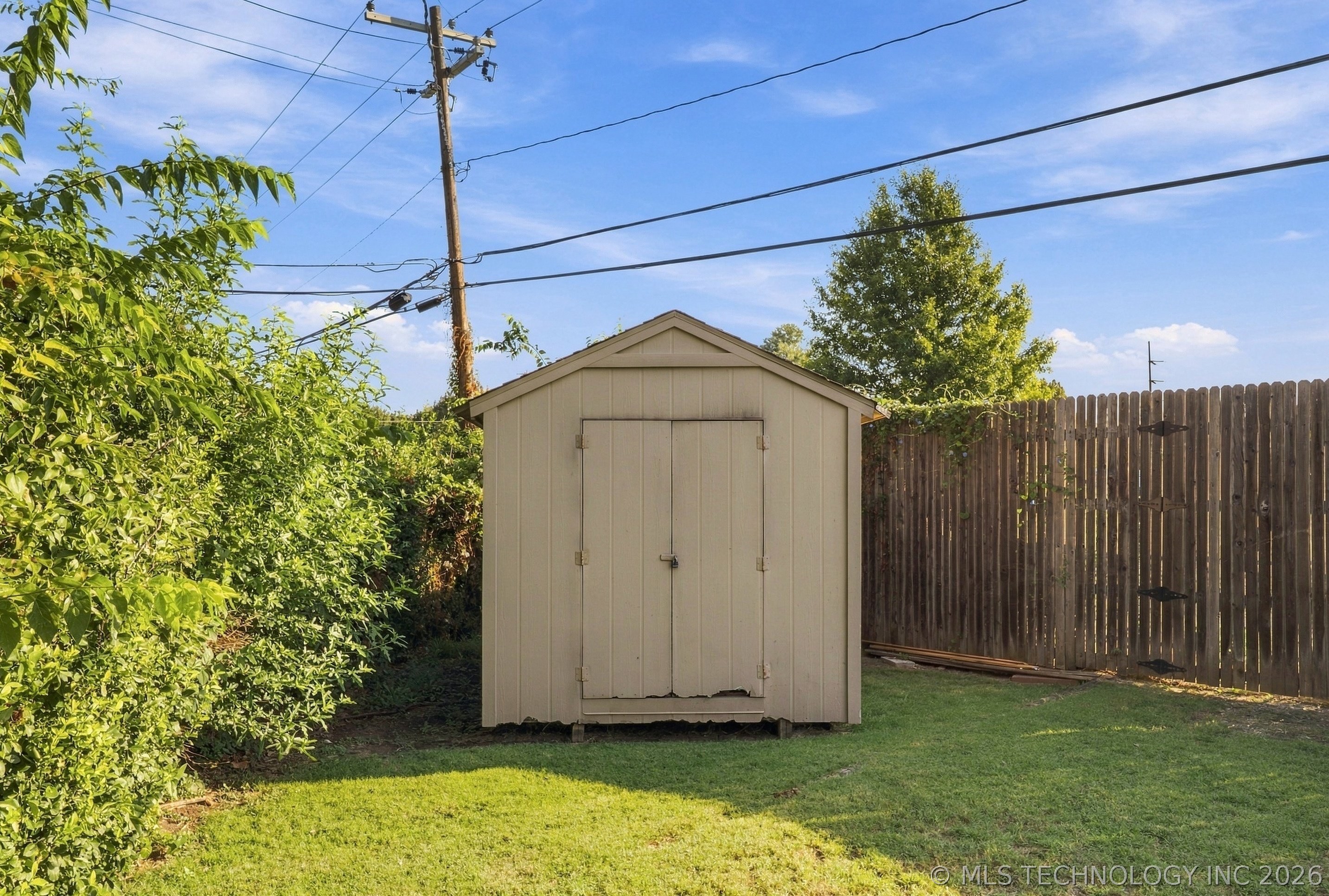 6127 S Victor Avenue Property Photo 35