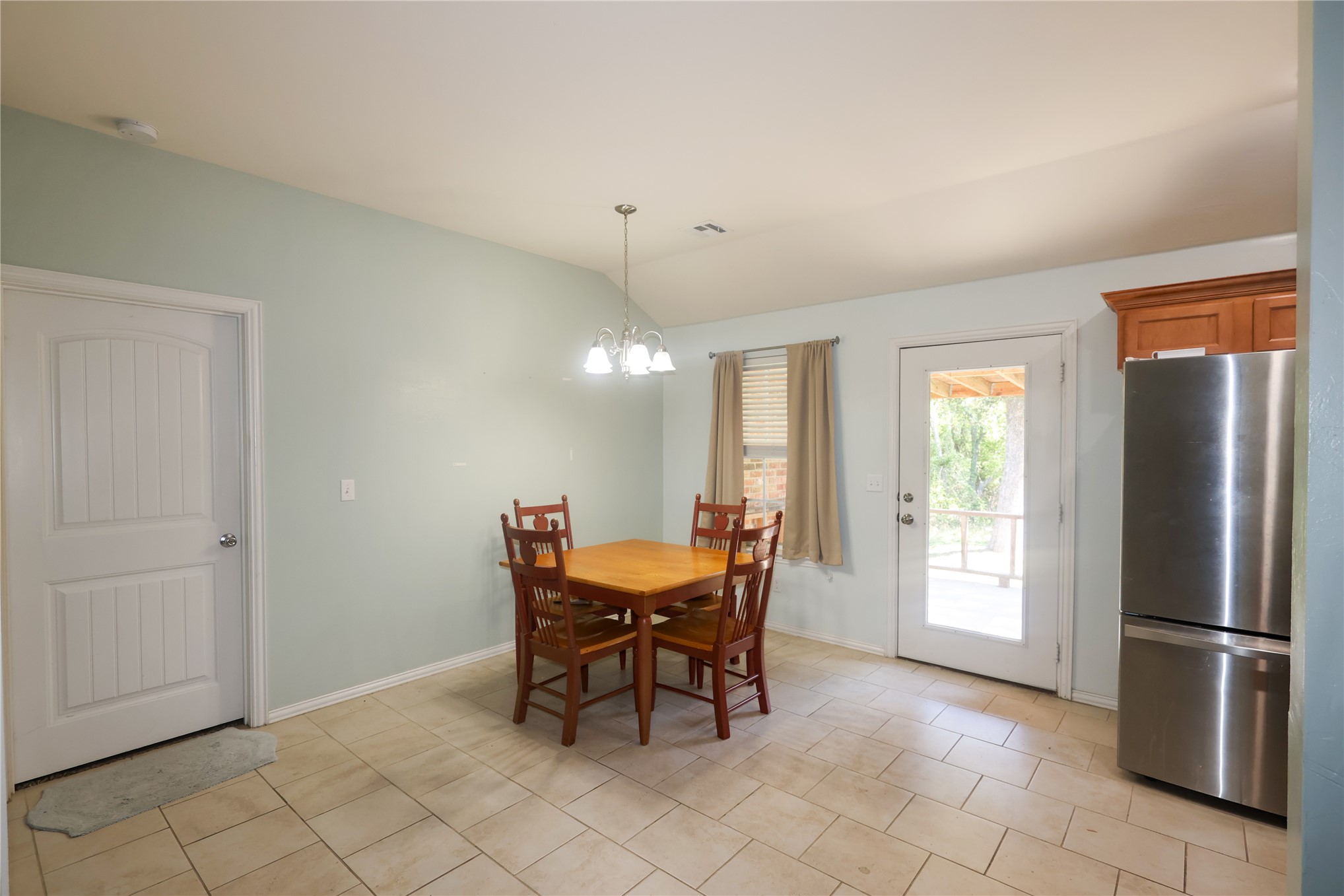 338 Gooseberry Property Photo 6