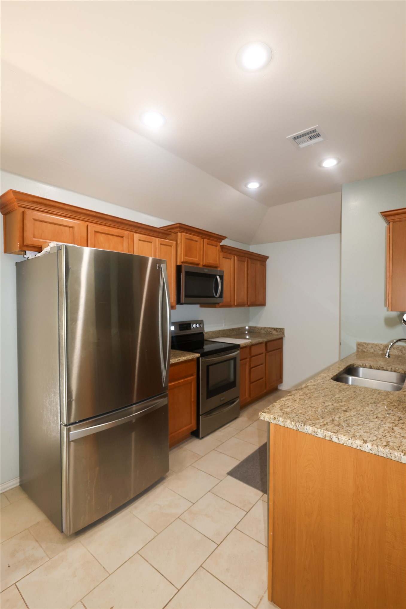 338 Gooseberry Property Photo 7