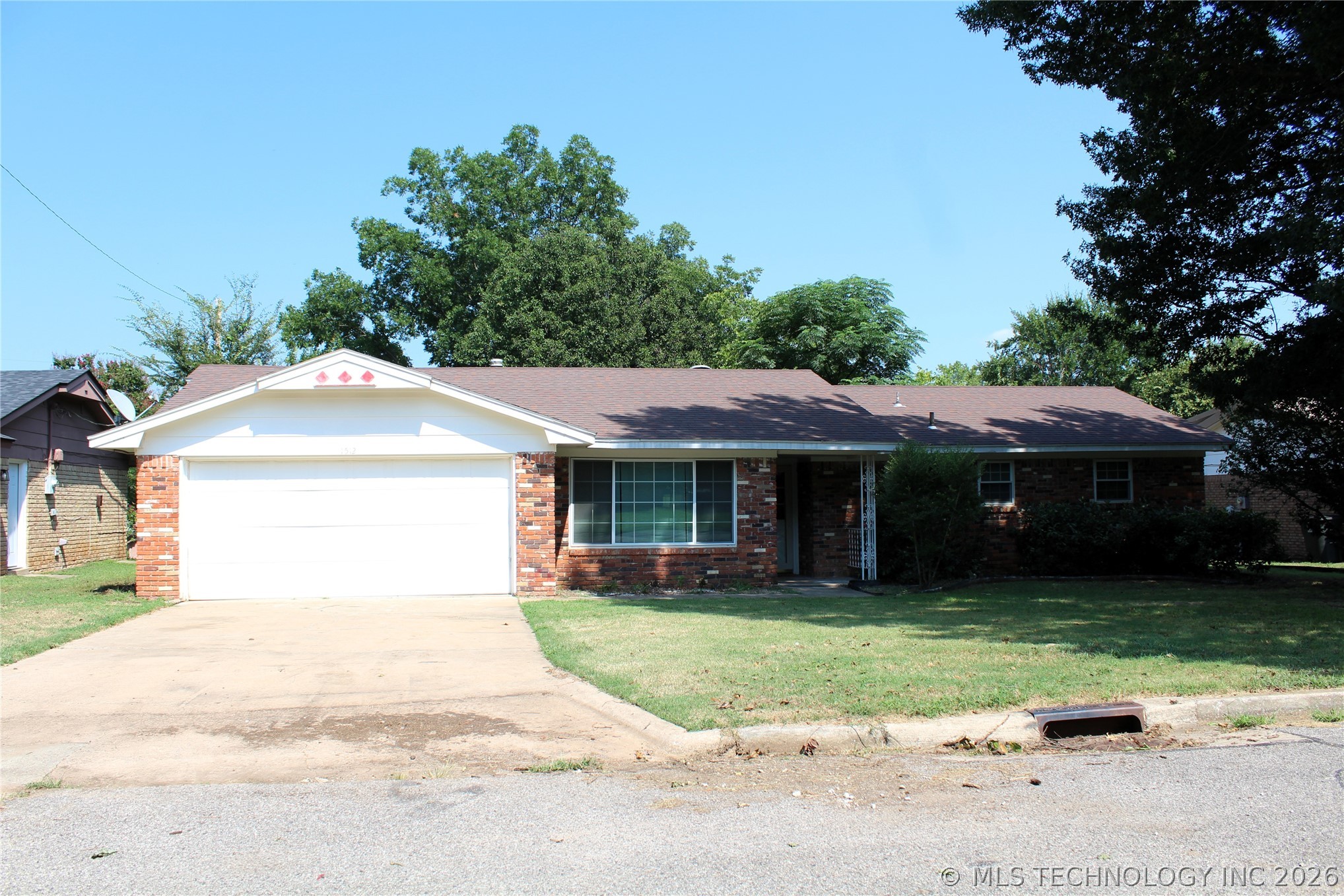 1512 N 10th Avenue Property Photo 1