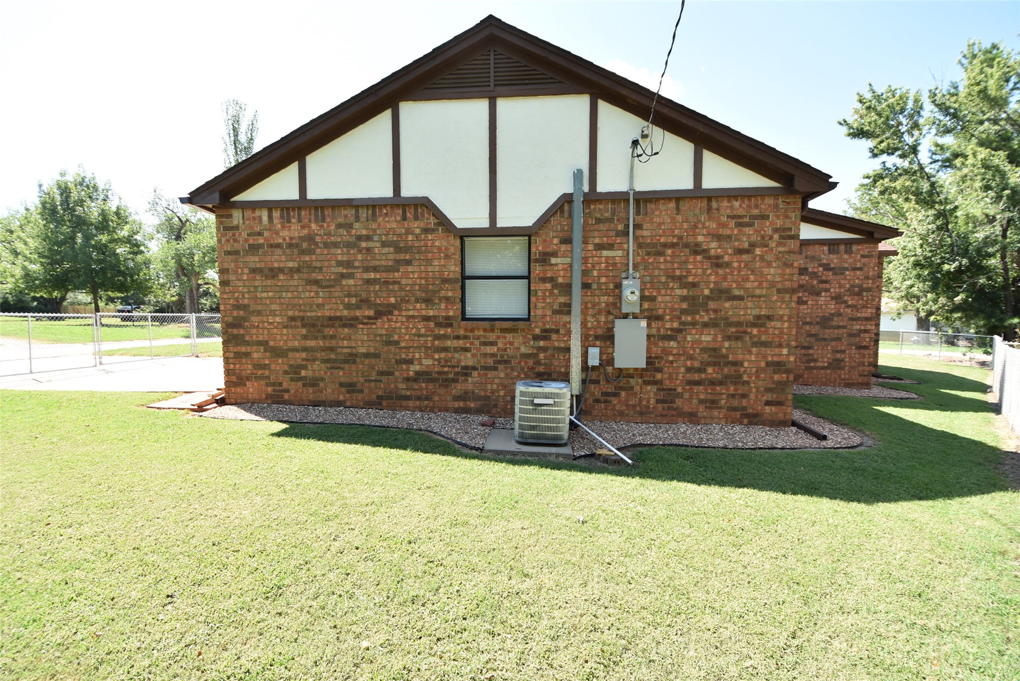 1612 Foster Avenue Property Photo 42