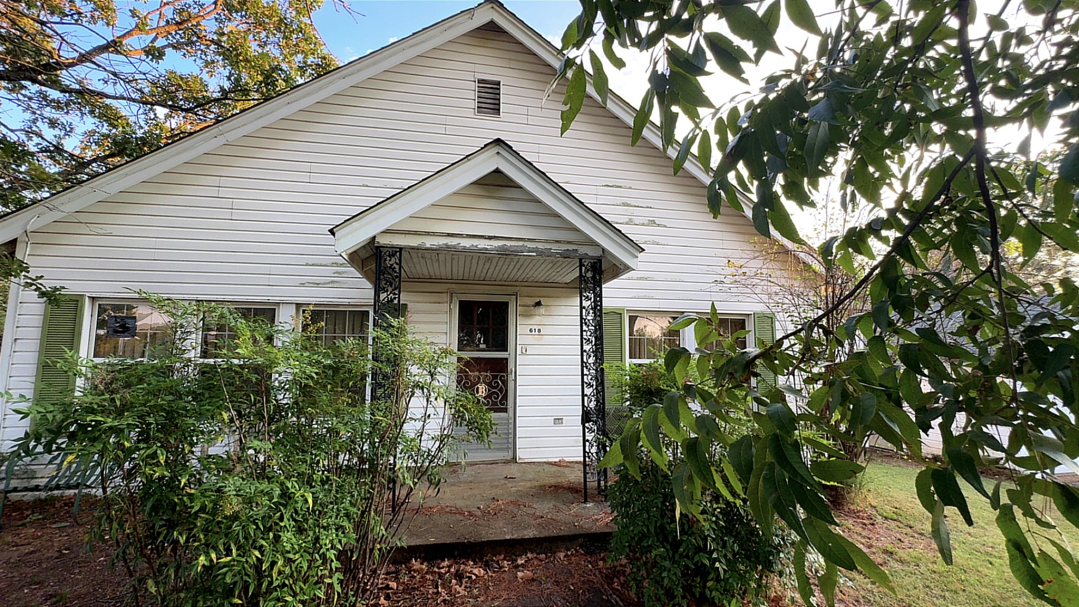618 E 5th Street Property Photo 10
