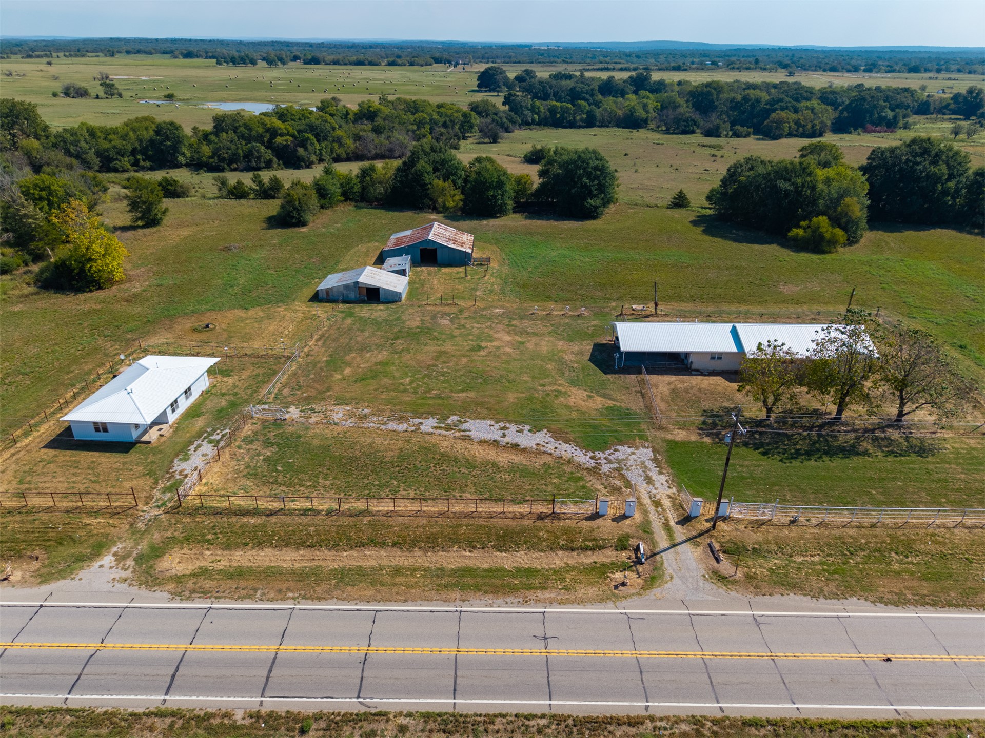 17248 Lake Highway Property Photo 2