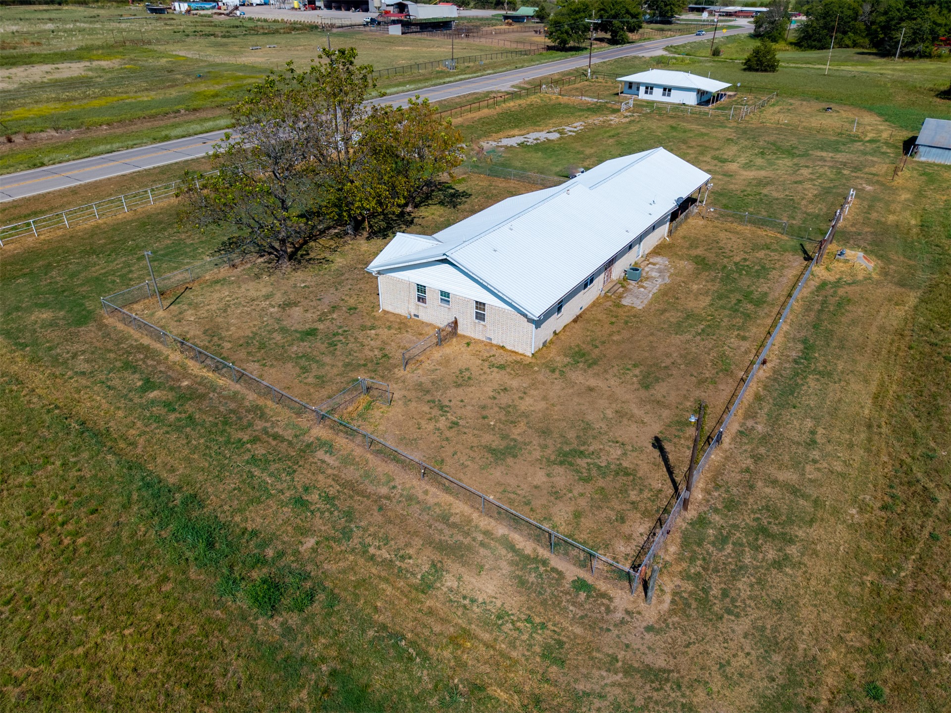 17248 Lake Highway Property Photo 14