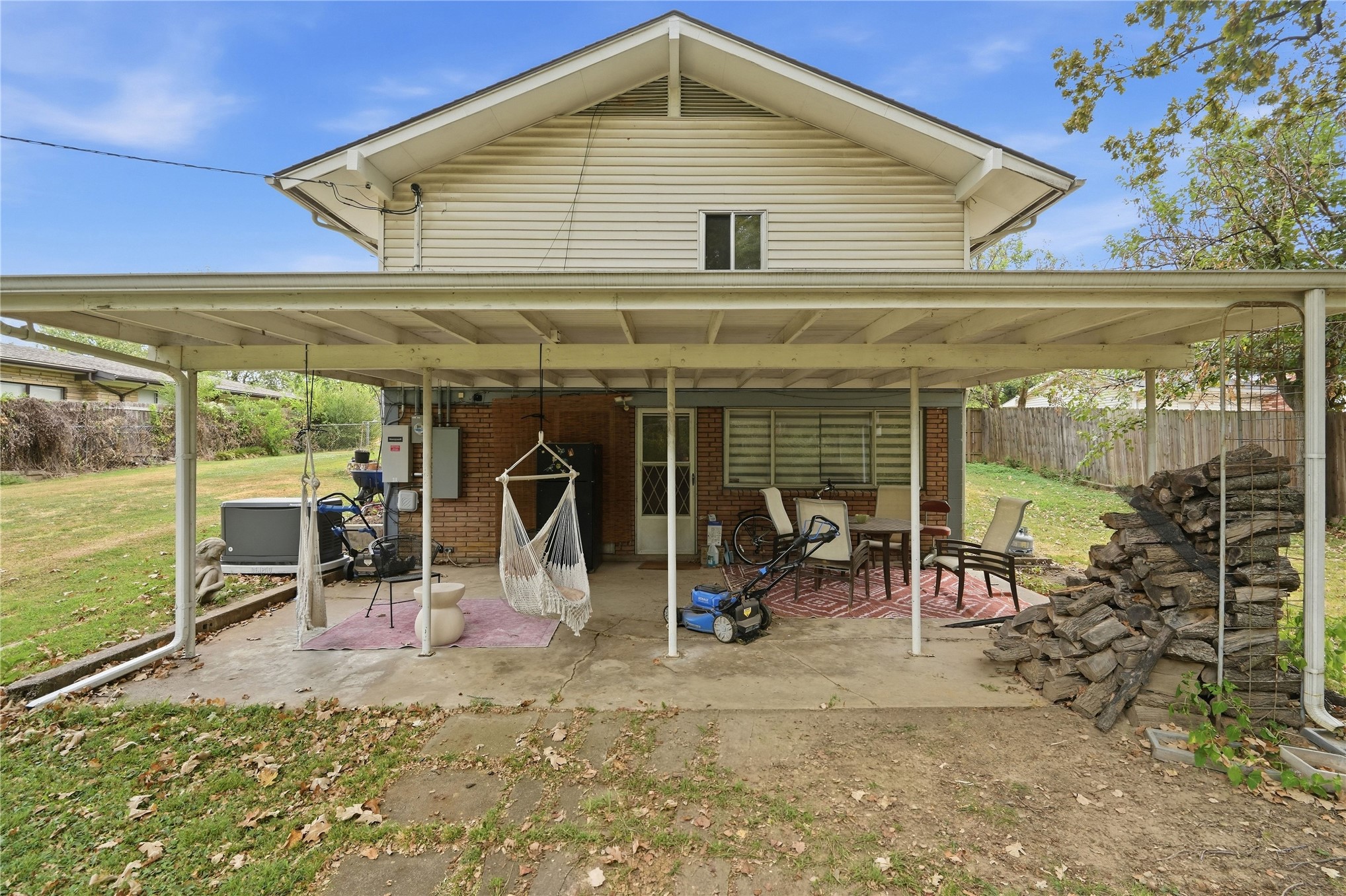 1734 S Erie Avenue Property Photo 37