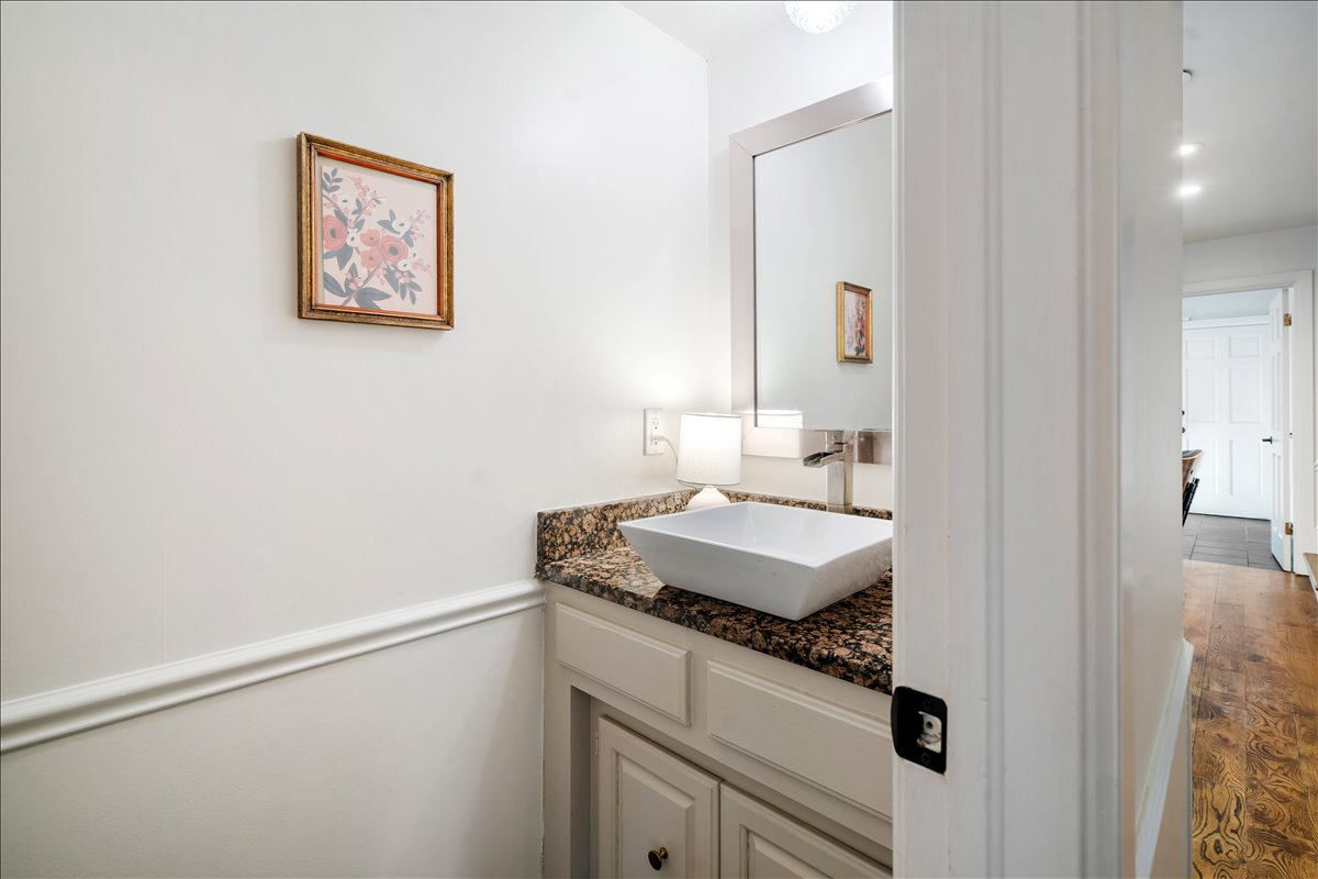 7544 S Urbana Avenue Property Photo 32