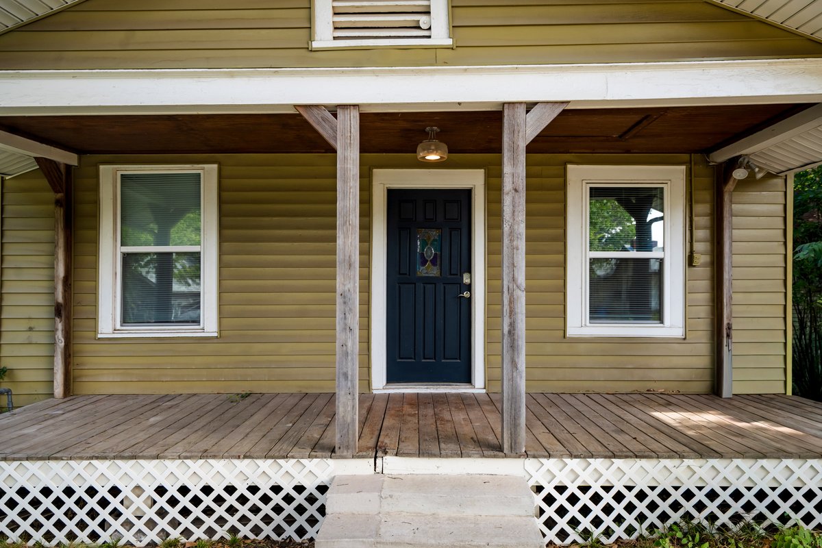407 S Wheeling Avenue Property Photo 3