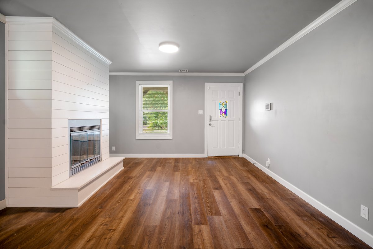 407 S Wheeling Avenue Property Photo 4