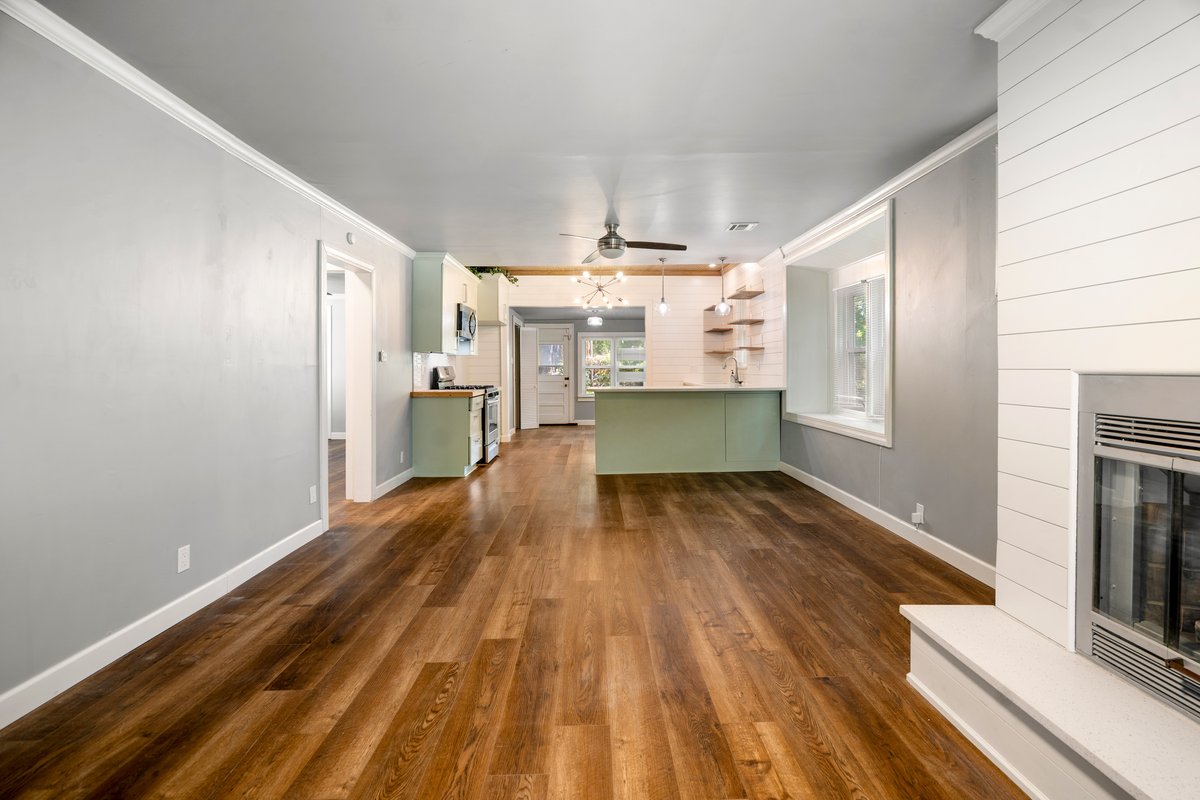 407 S Wheeling Avenue Property Photo 6